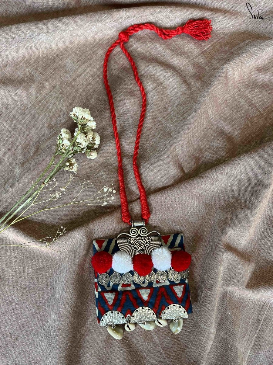 Kiya (Neckpiece) - suta