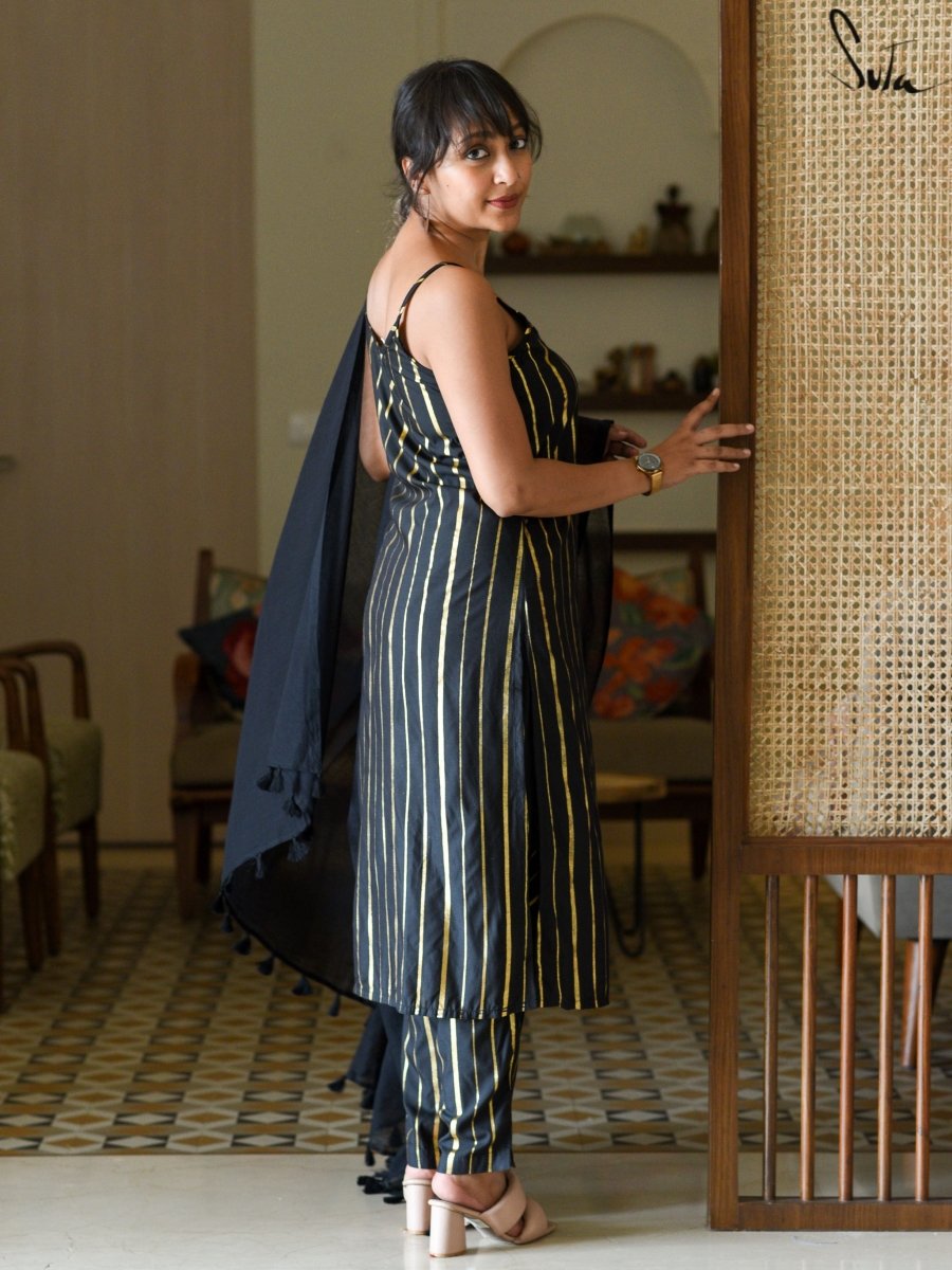 Love in Sahyadris - suta