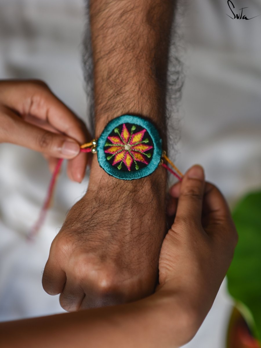 Meri Aankhon ka Taara (Rakhi) - suta.in