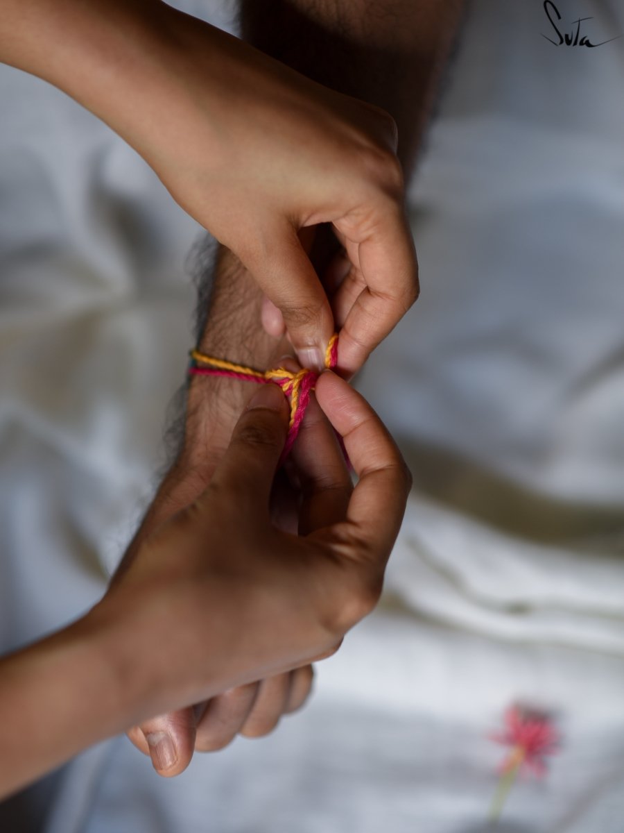 Meri Aankhon ka Taara (Rakhi) - suta.in