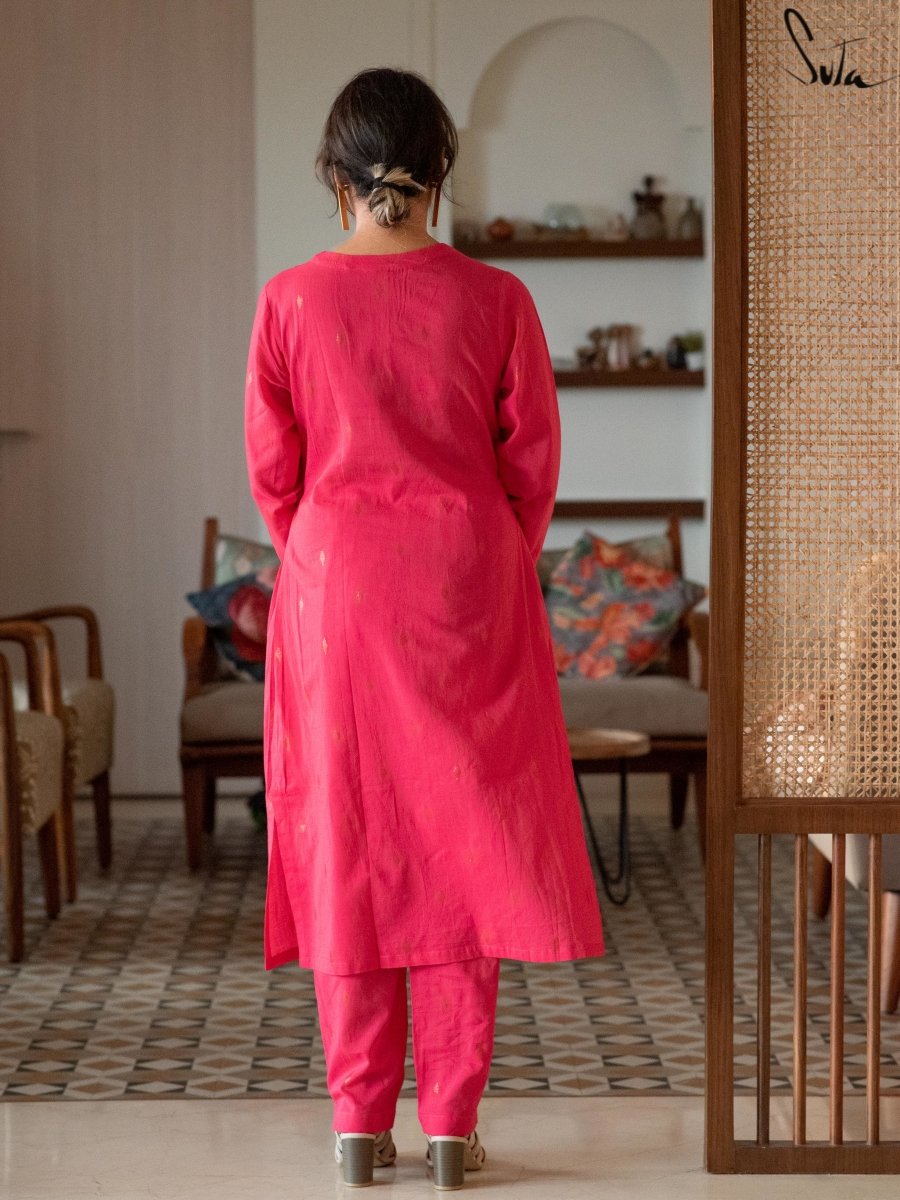 Nisha Nirali - suta