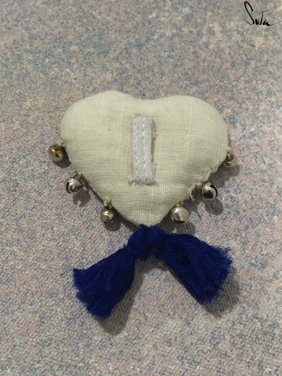 Pyaar (Brooch) - suta.in