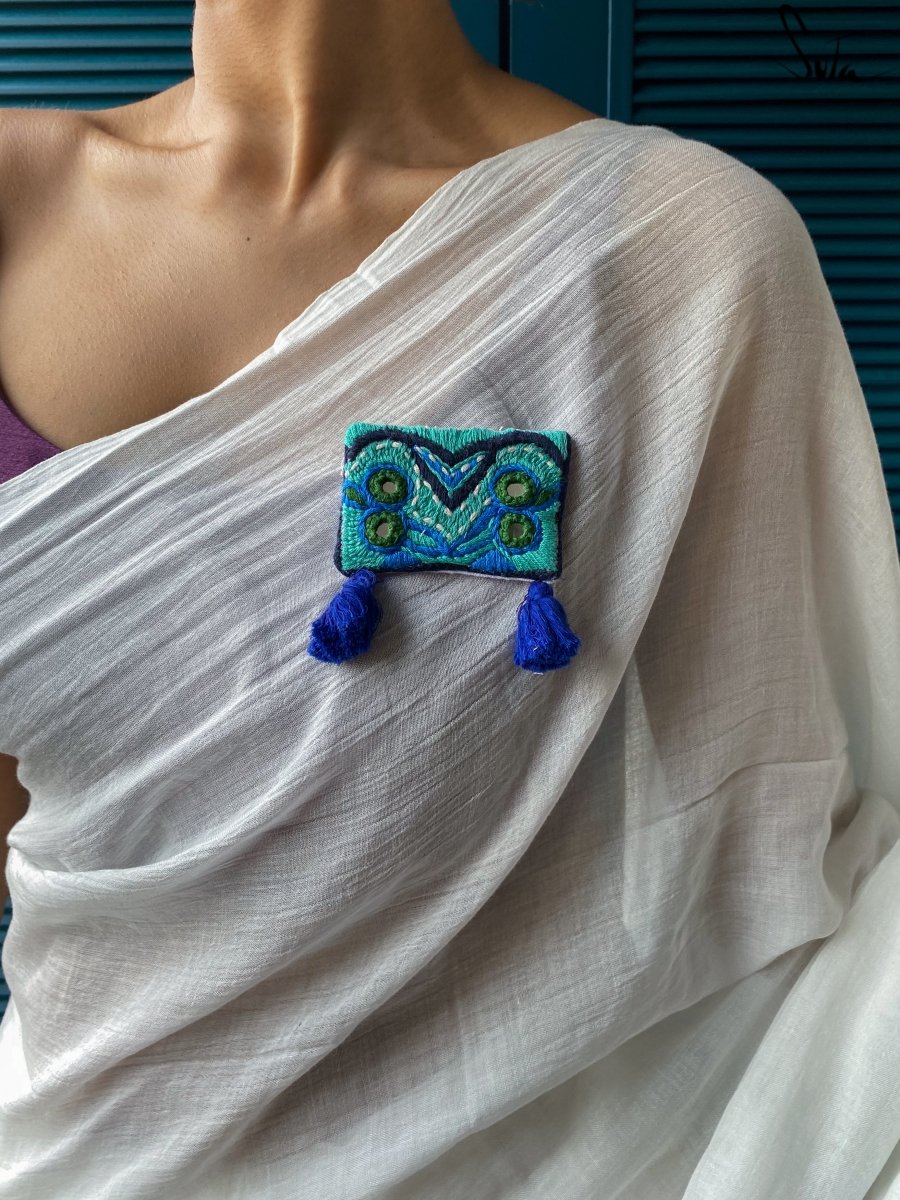 Samundar Ki parchaai (Brooch) - suta.in