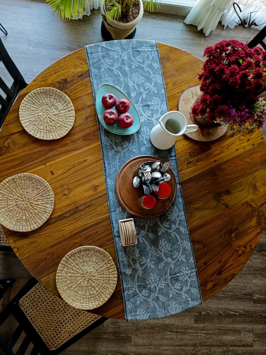 Smoked Pepper Hummus (Table Runner) - suta