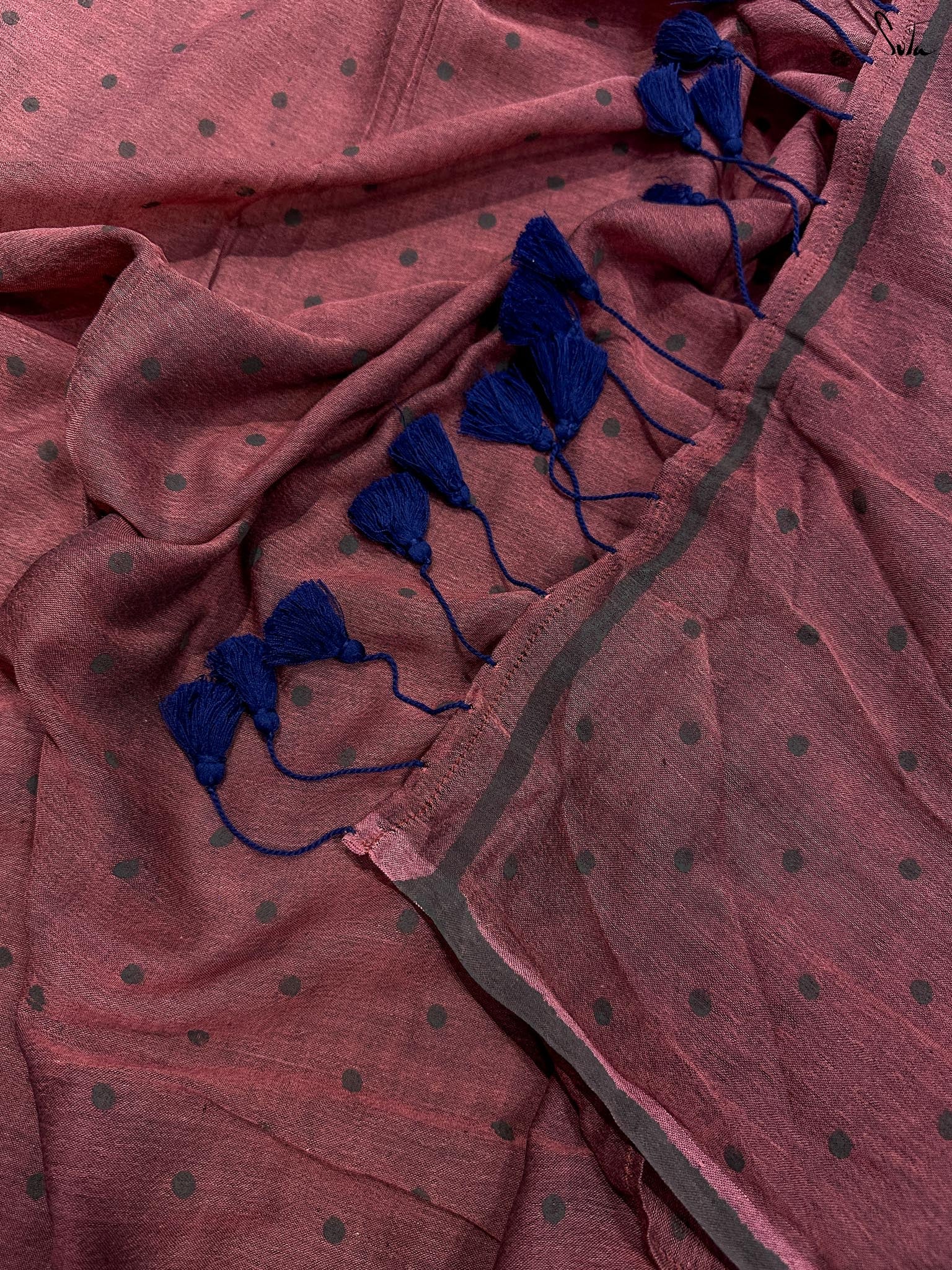Gulnaar Dots