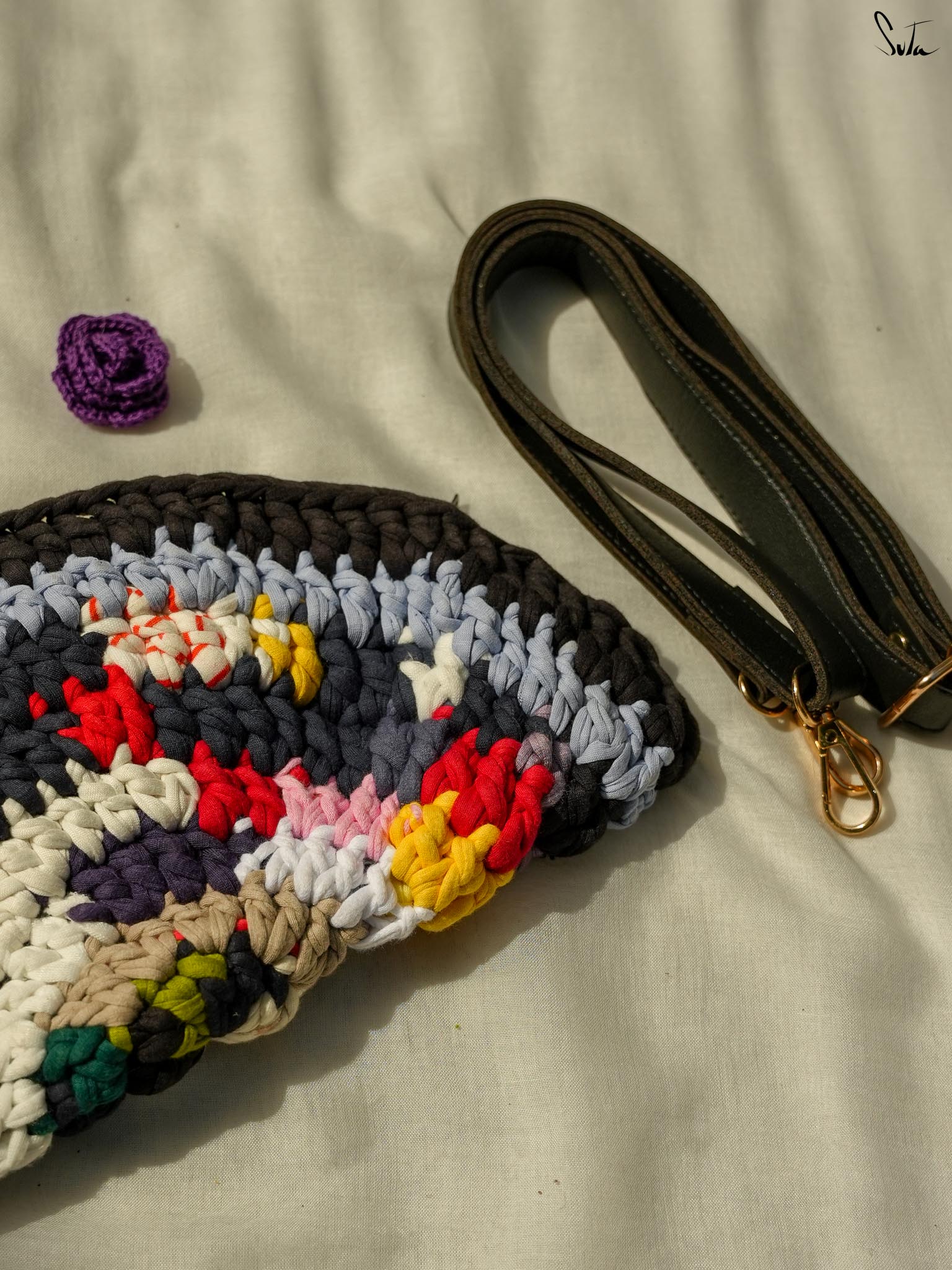 Amber Knot
