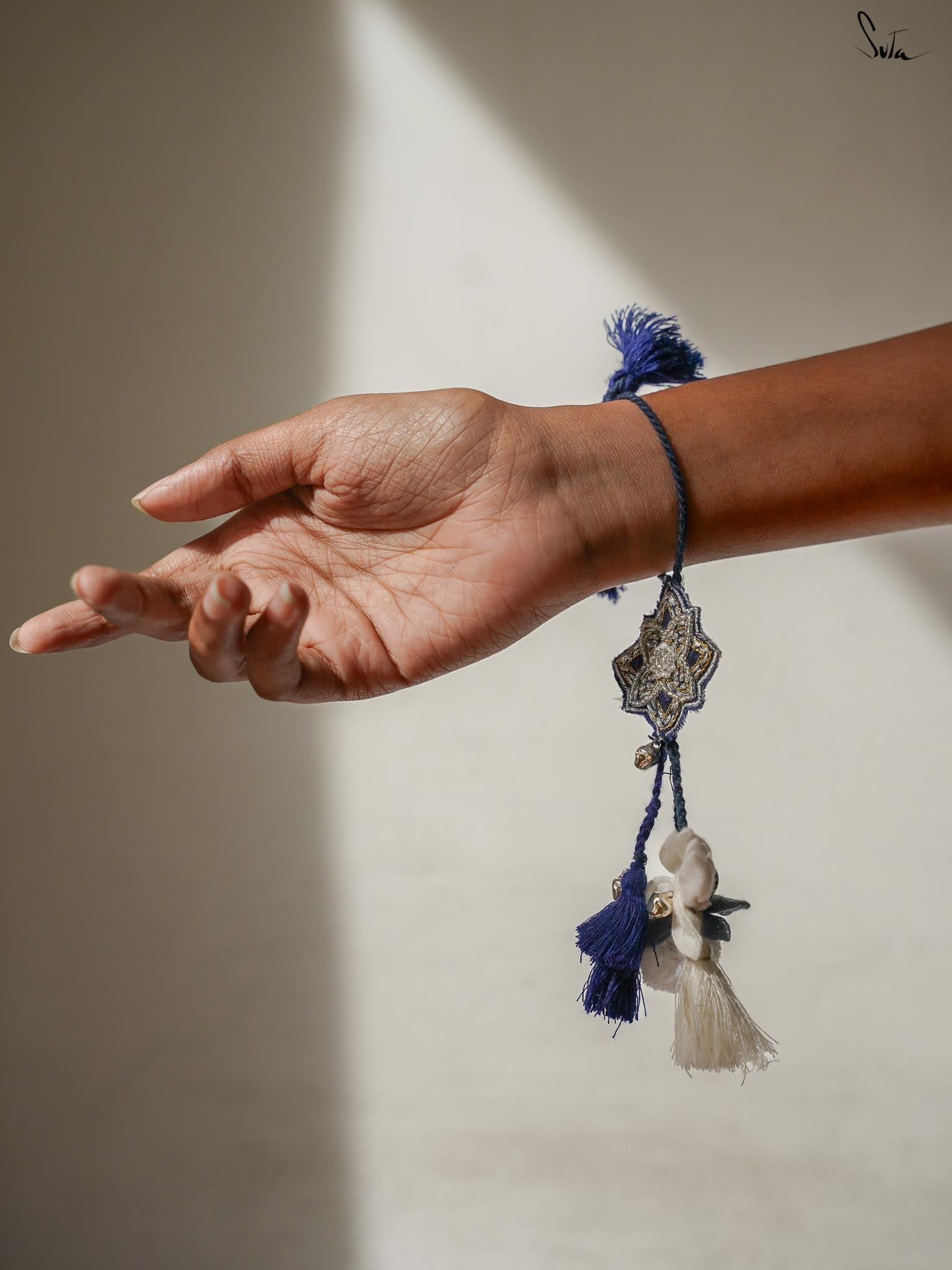 Jhilmil Sa Rishta (Lumba Rakhi)