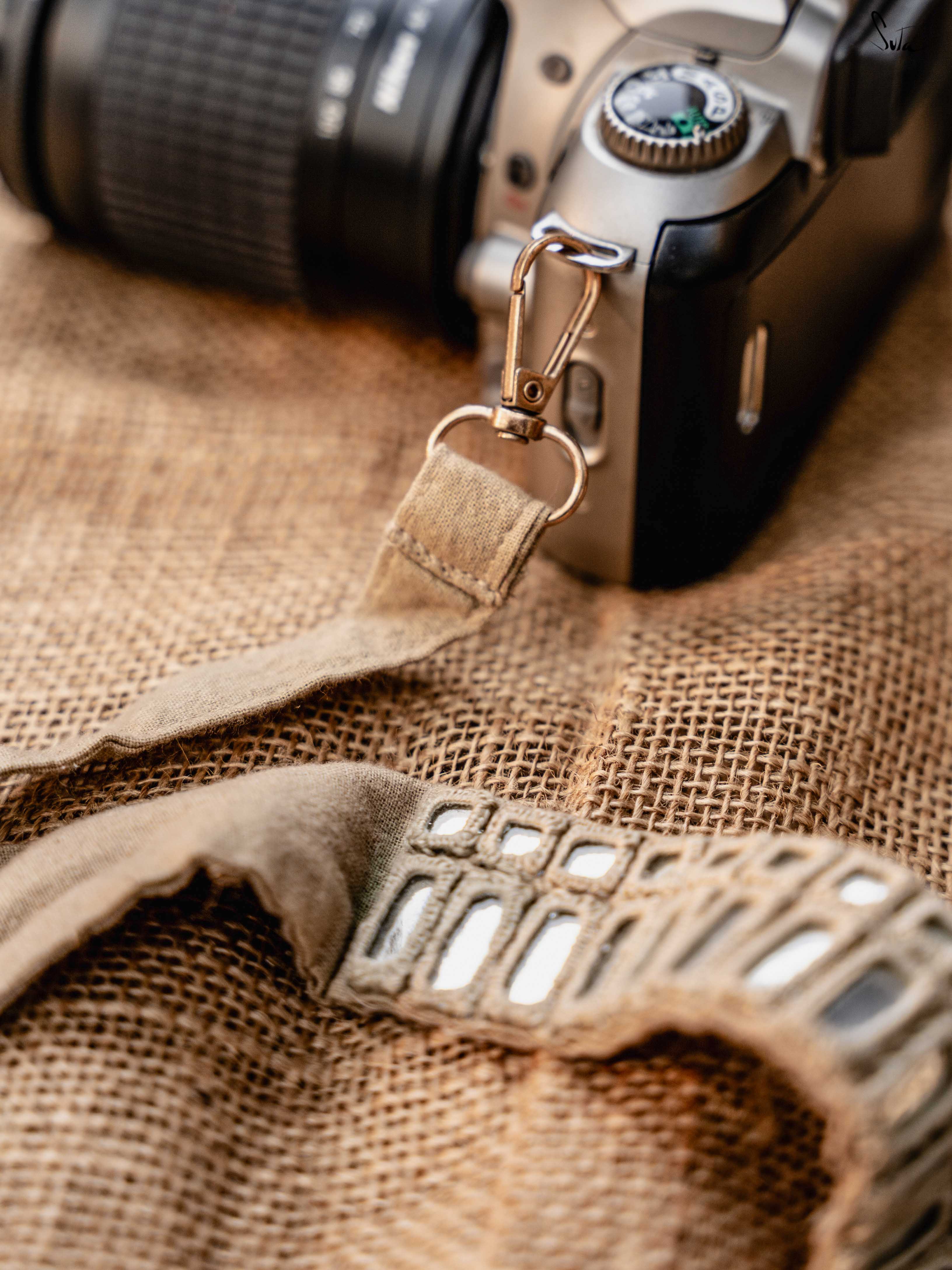 Ret Rekha (Phone & Camera Belt)