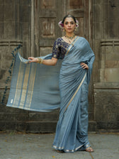 Dhusar Moumita