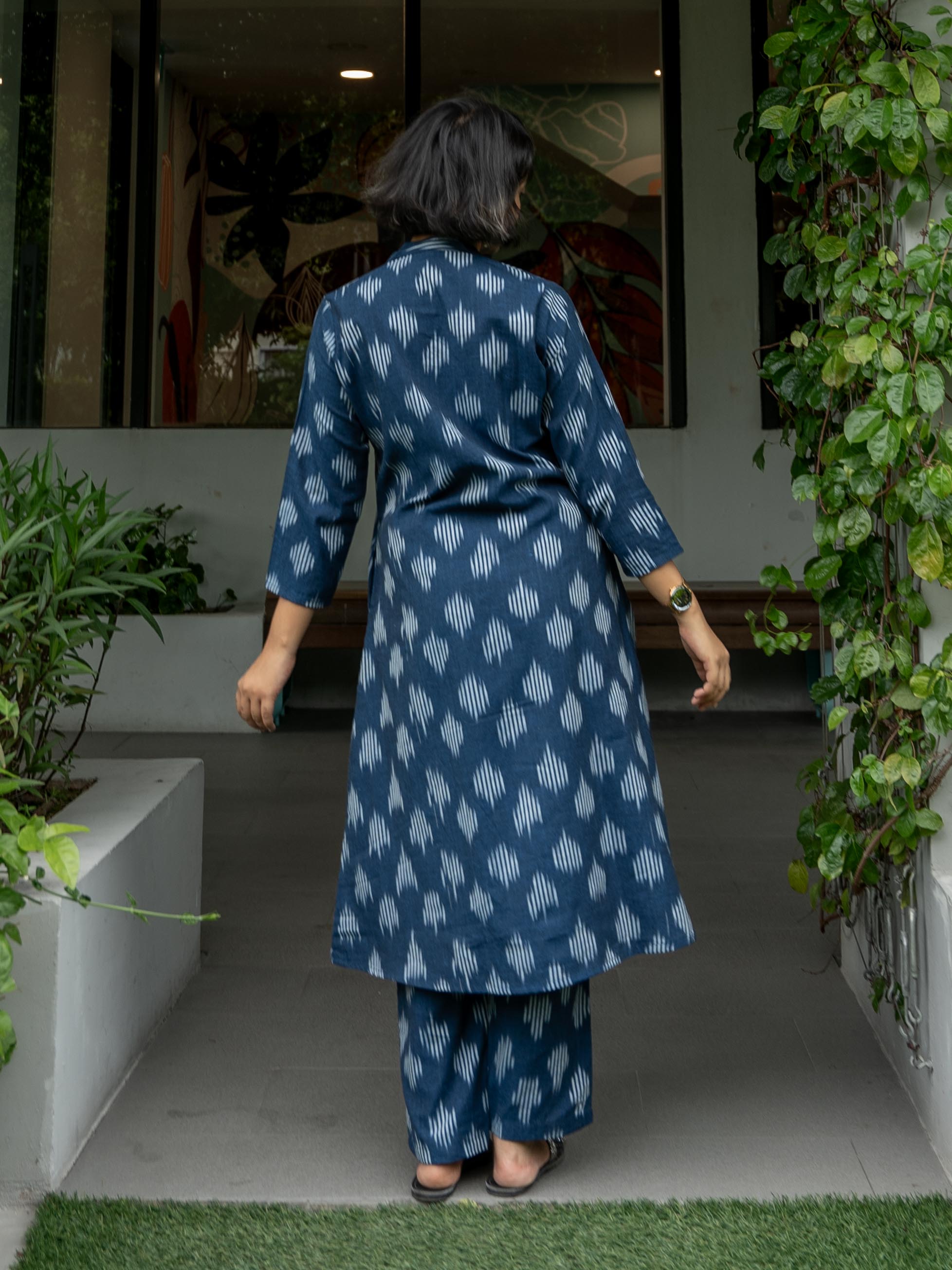 Neel Ikat