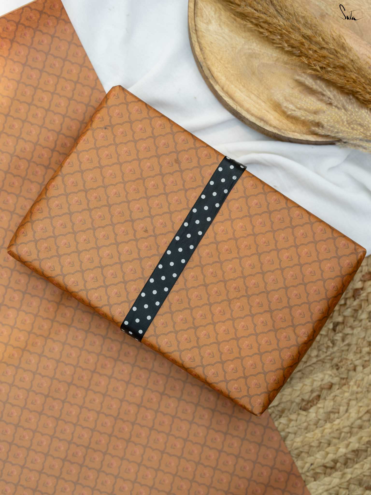 Dots Gift Wrap