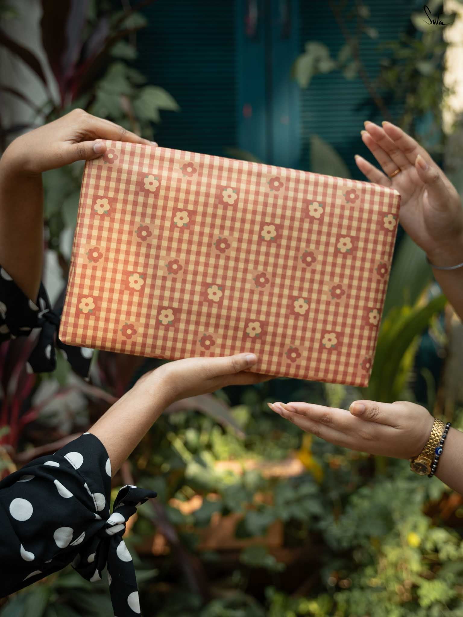 Bloom Gift Wrap