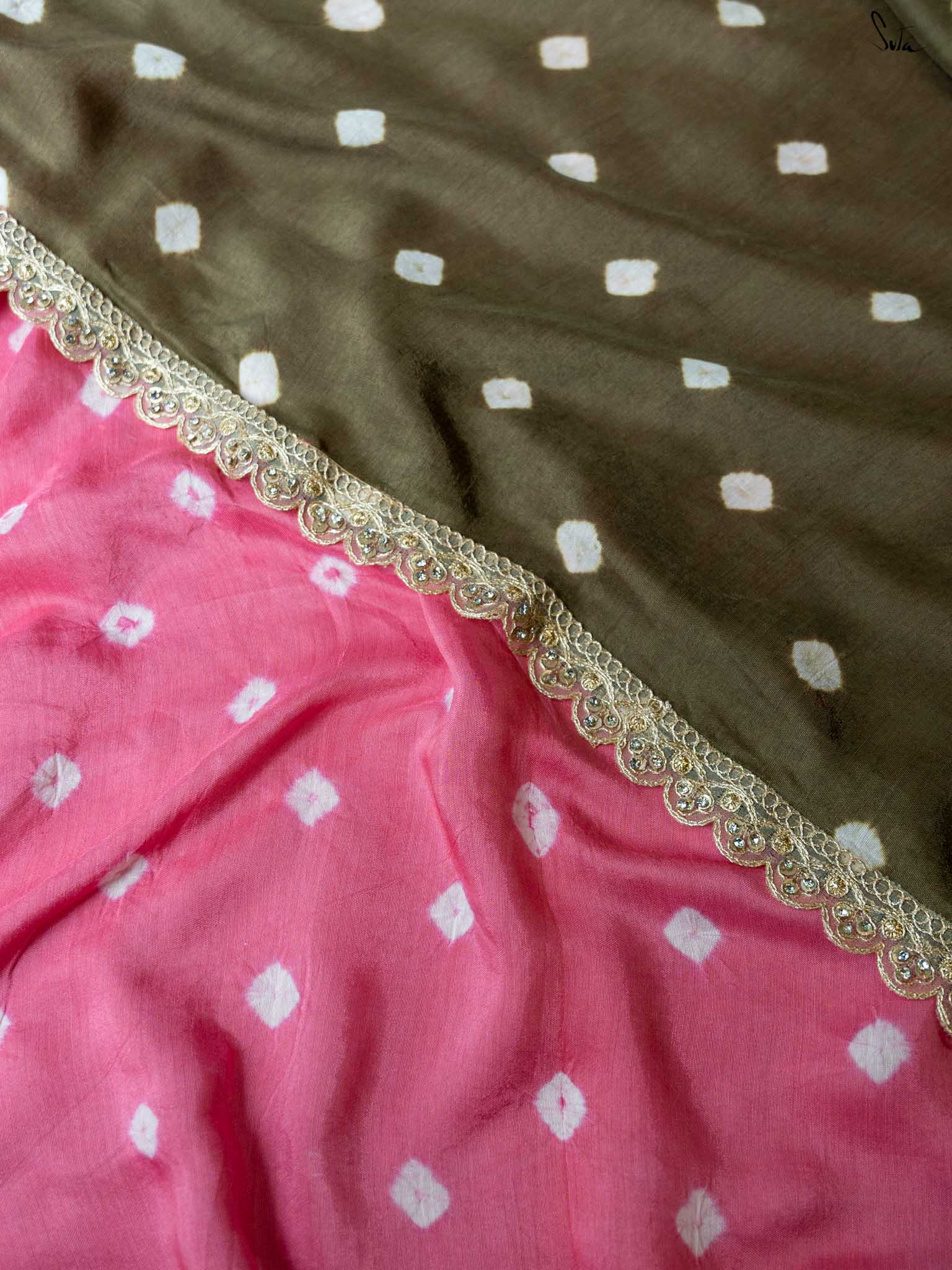 Gulabi Sa Bandhej