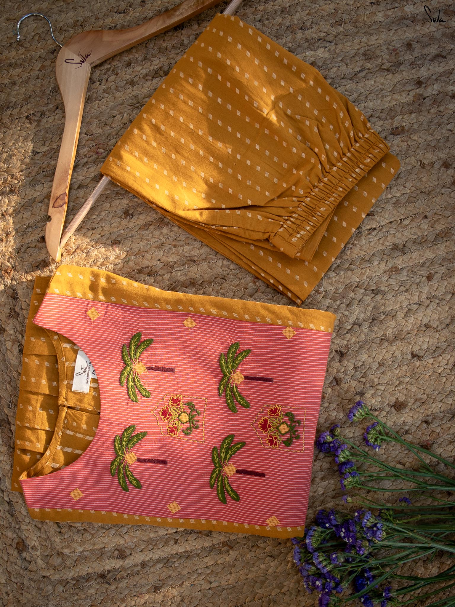 Ushno Pata (Kurta Set)