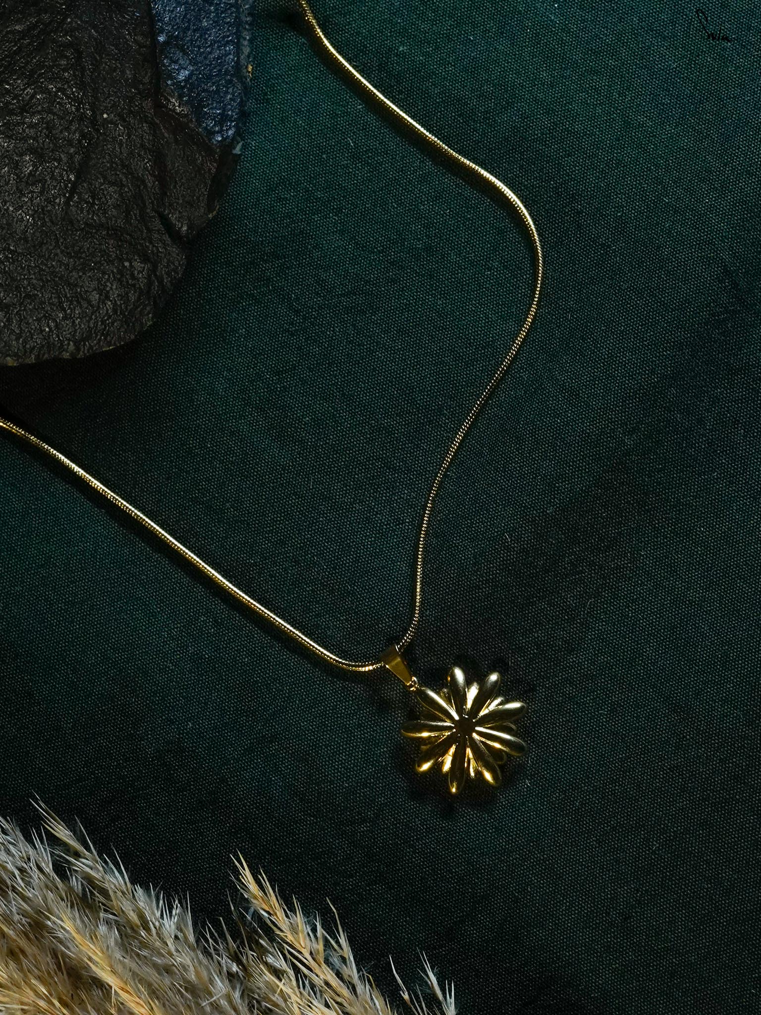 Blooming Gold