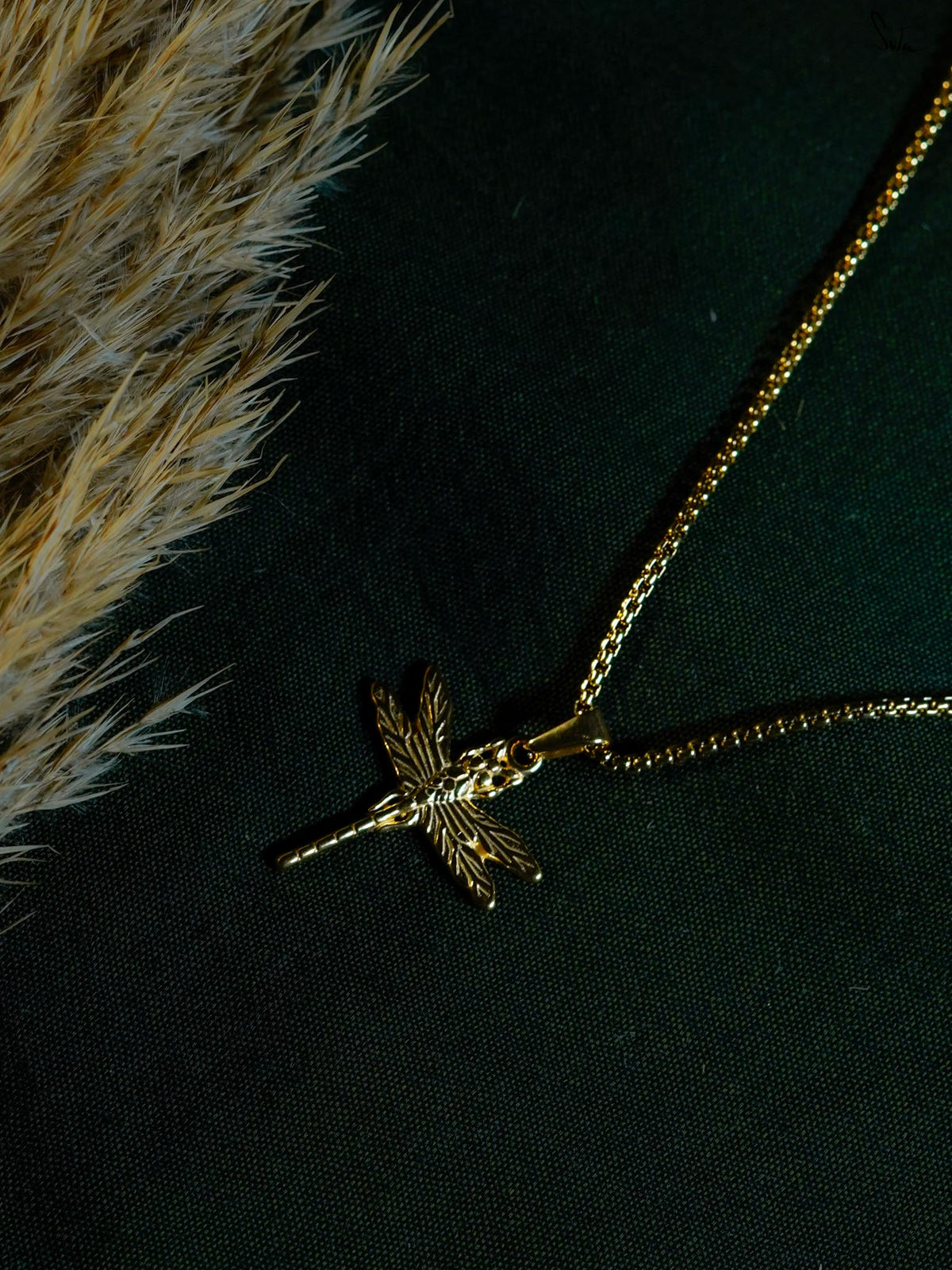 Fly With Me (Neckpiece)