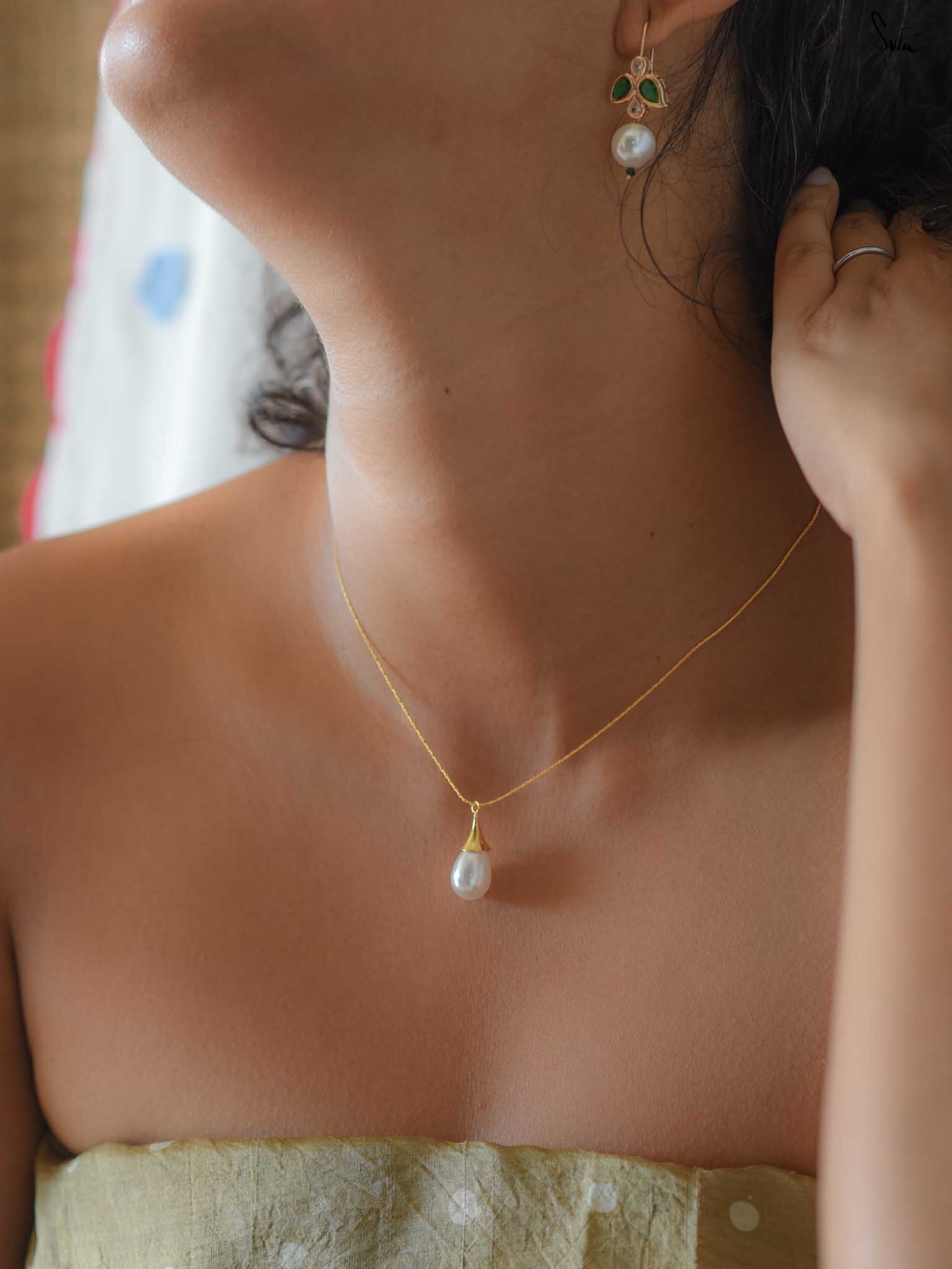 Hanging Pearl