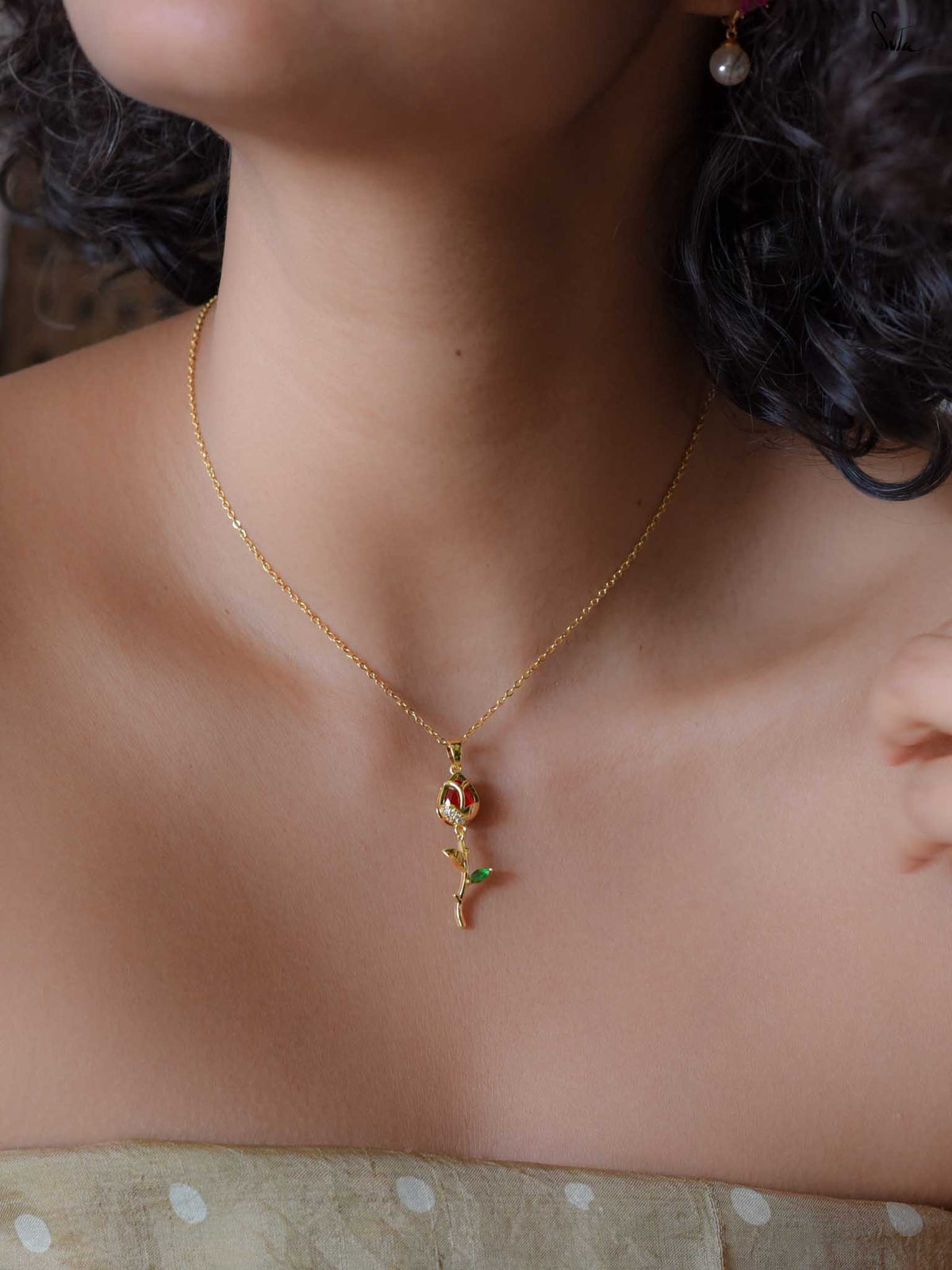 Calling Rose (Neckpiece)