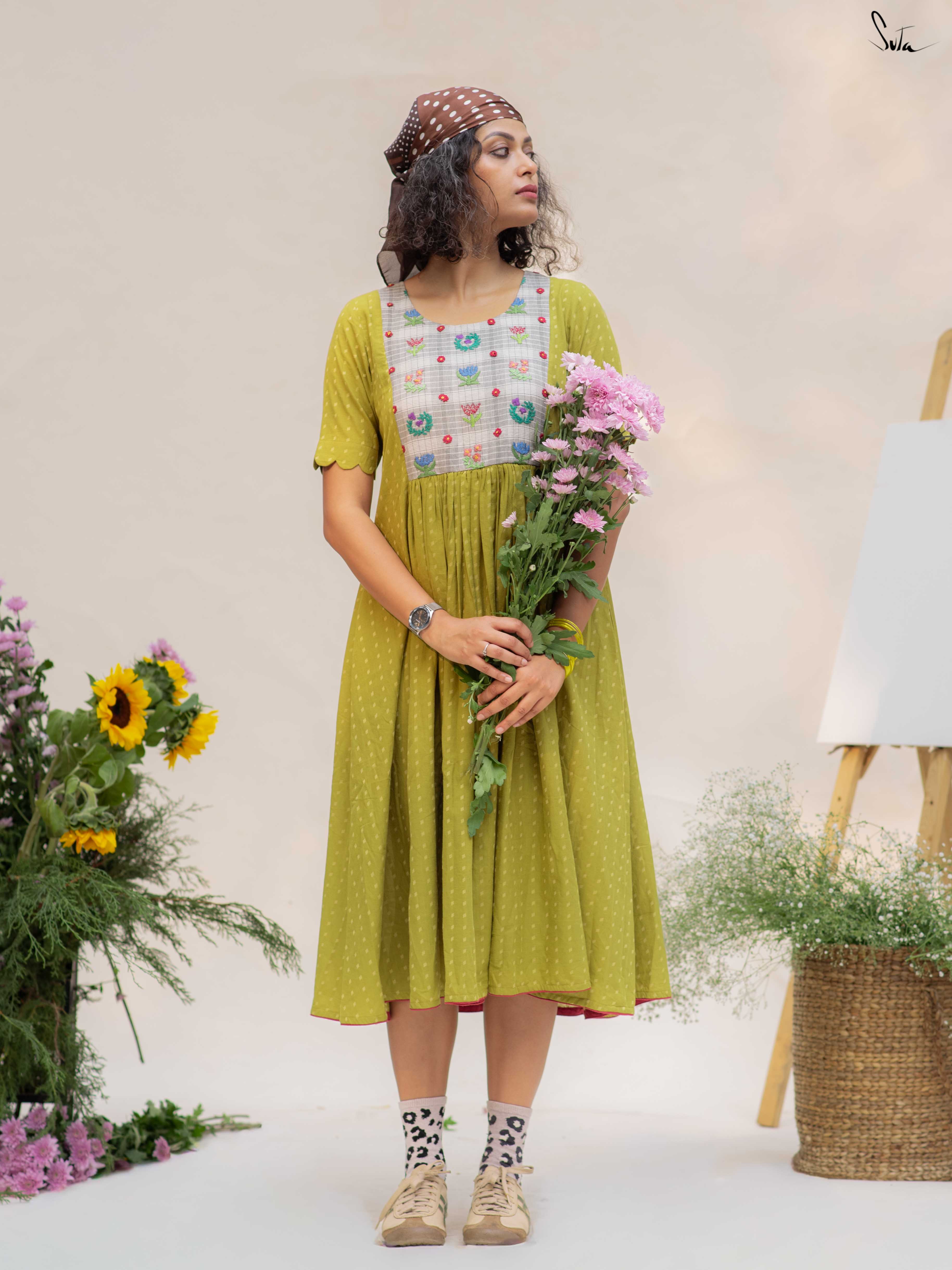 Jhora Pata (Dress)