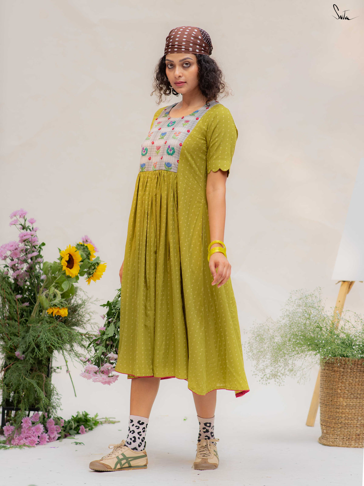 Jhora Pata (Dress)
