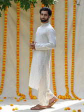 Safed Sa Man (Kurta)