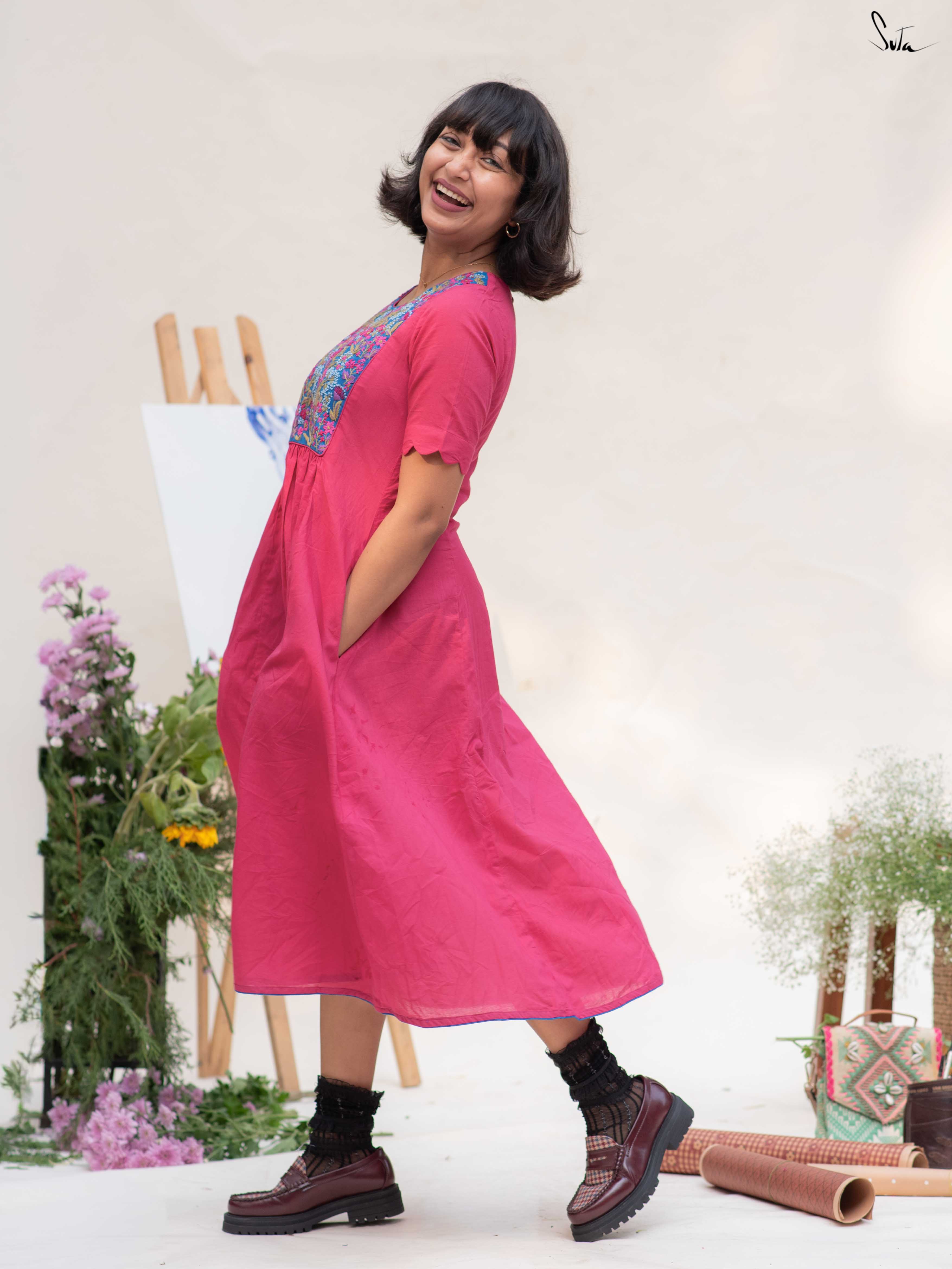 Neer Nodi (Dress)