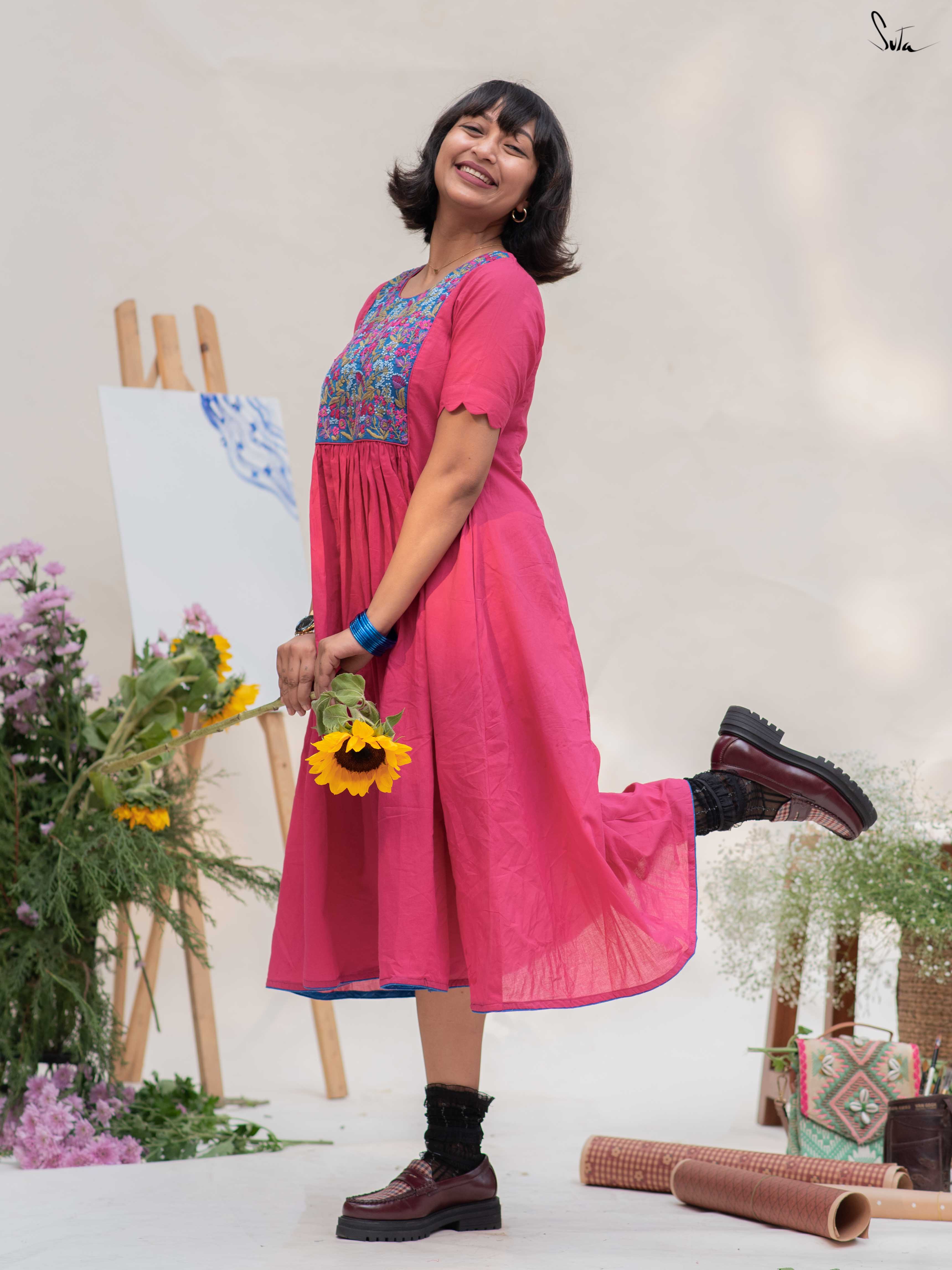 Neer Nodi (Dress)