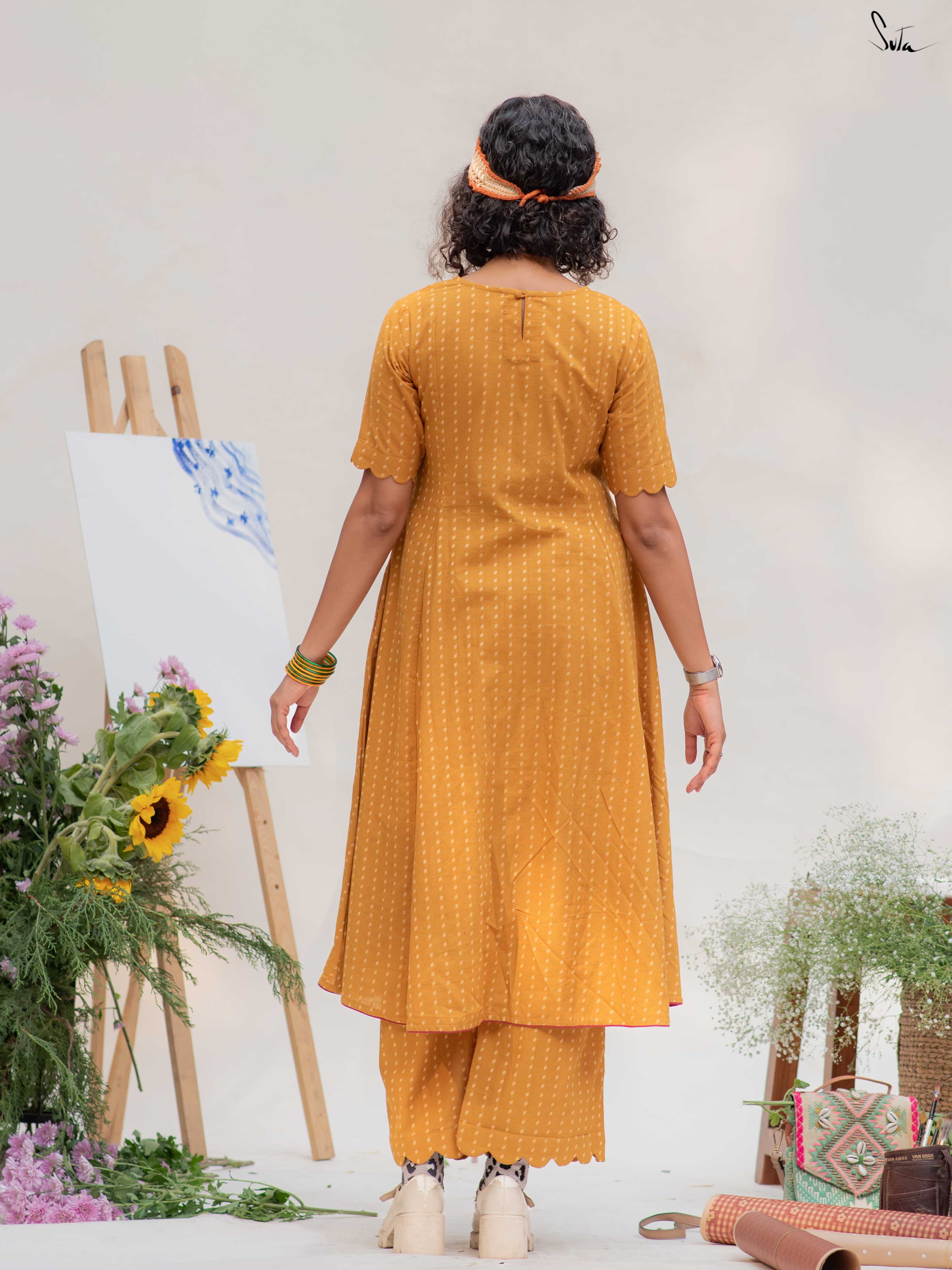 Ushno Pata (Kurta Set)