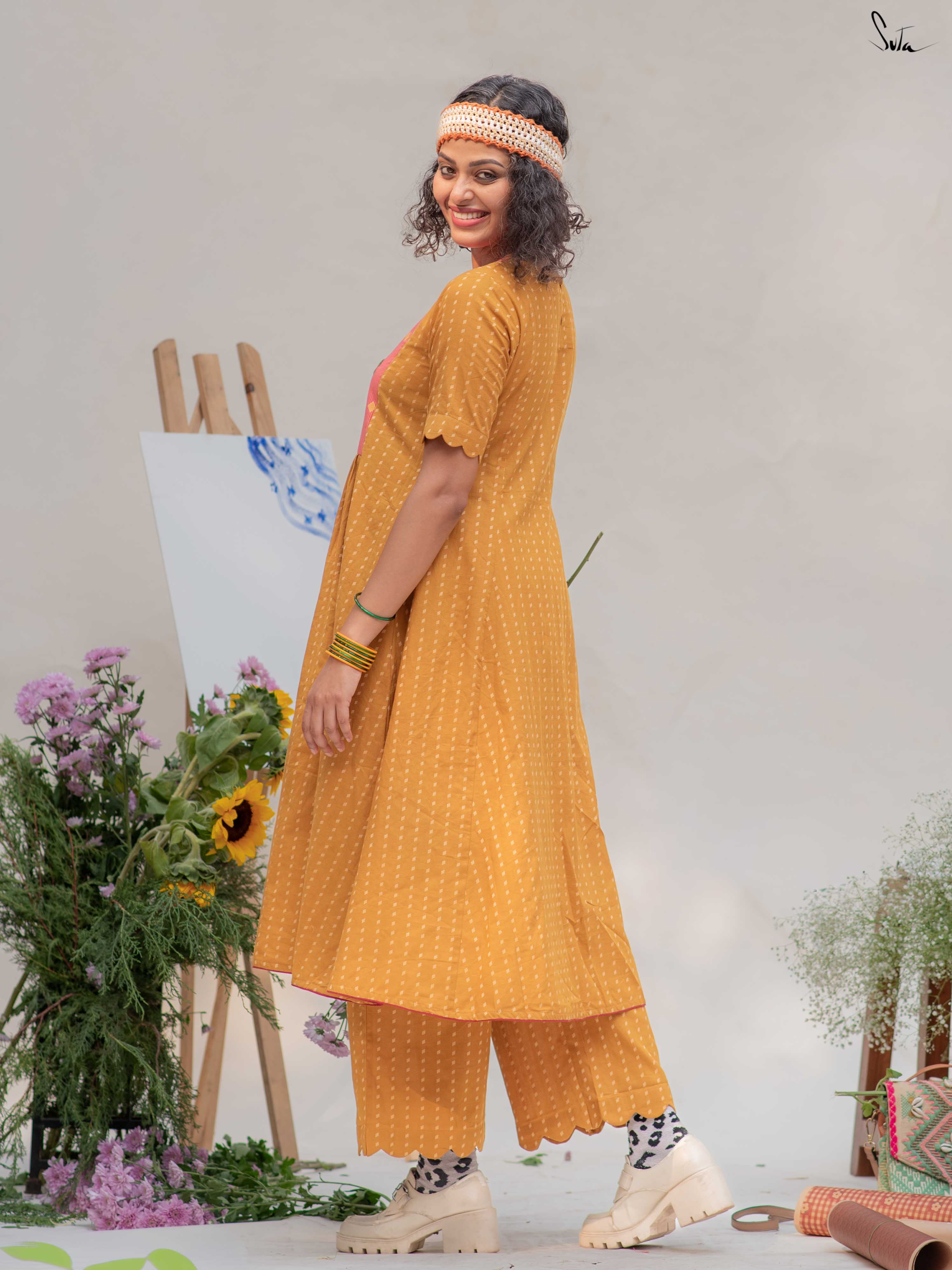 Ushno Pata (Kurta Set)