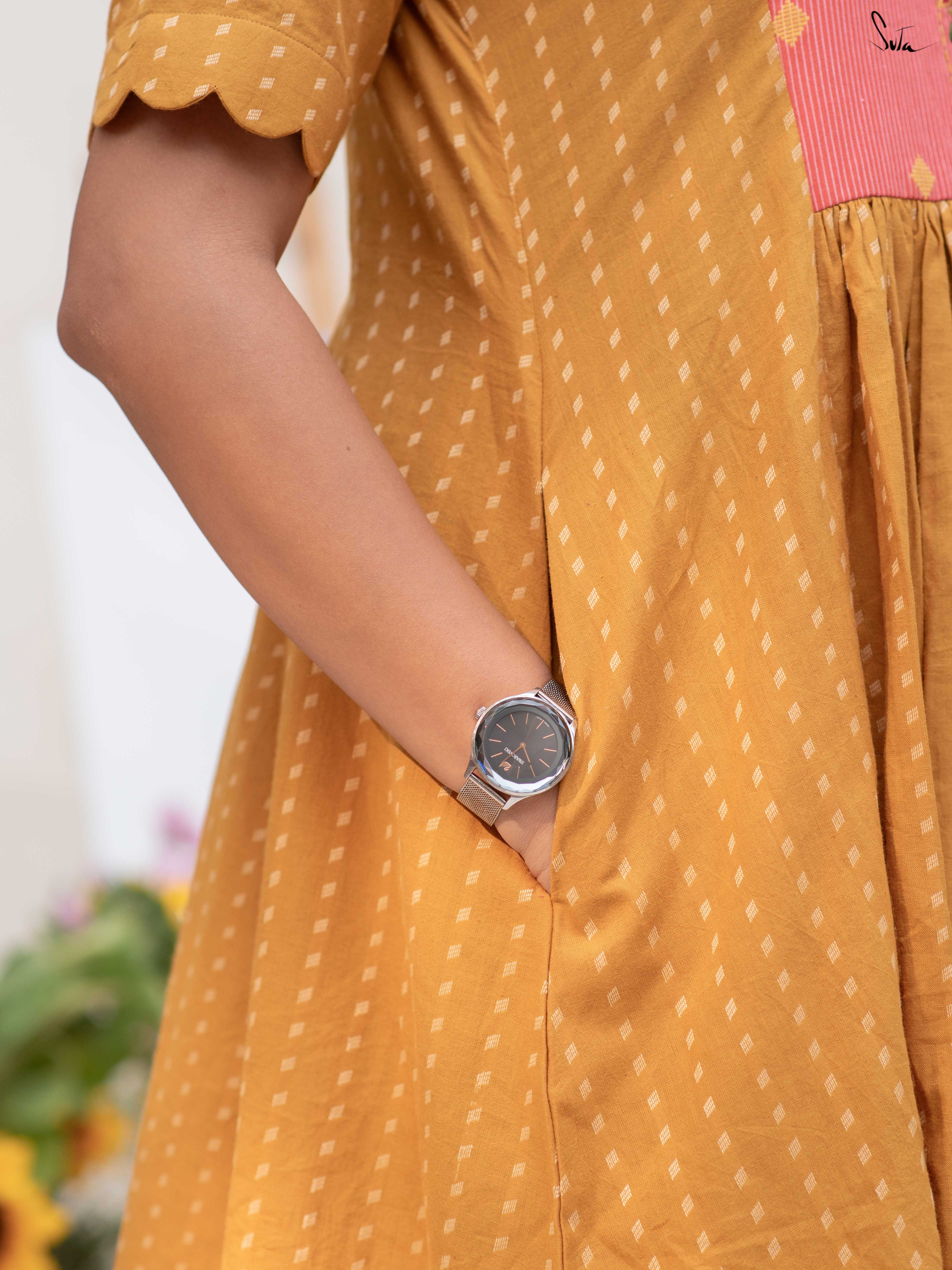 Ushno Pata (Kurta Set)