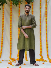 Henna Sa Gehra (Kurta)