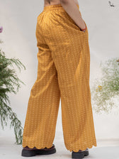 Ushno Pata (Kurta Set)