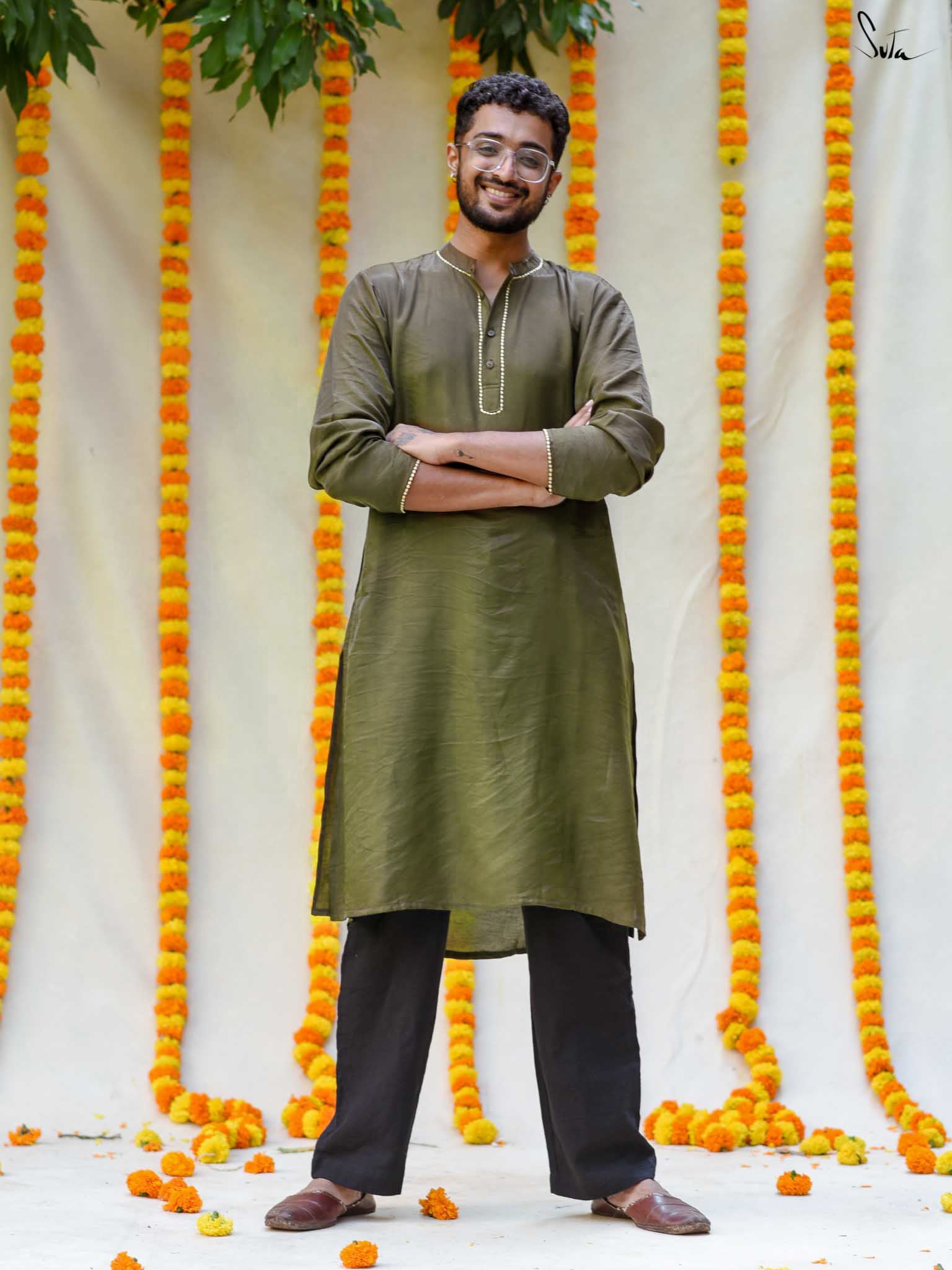 Henna Sa Gehra (Kurta)
