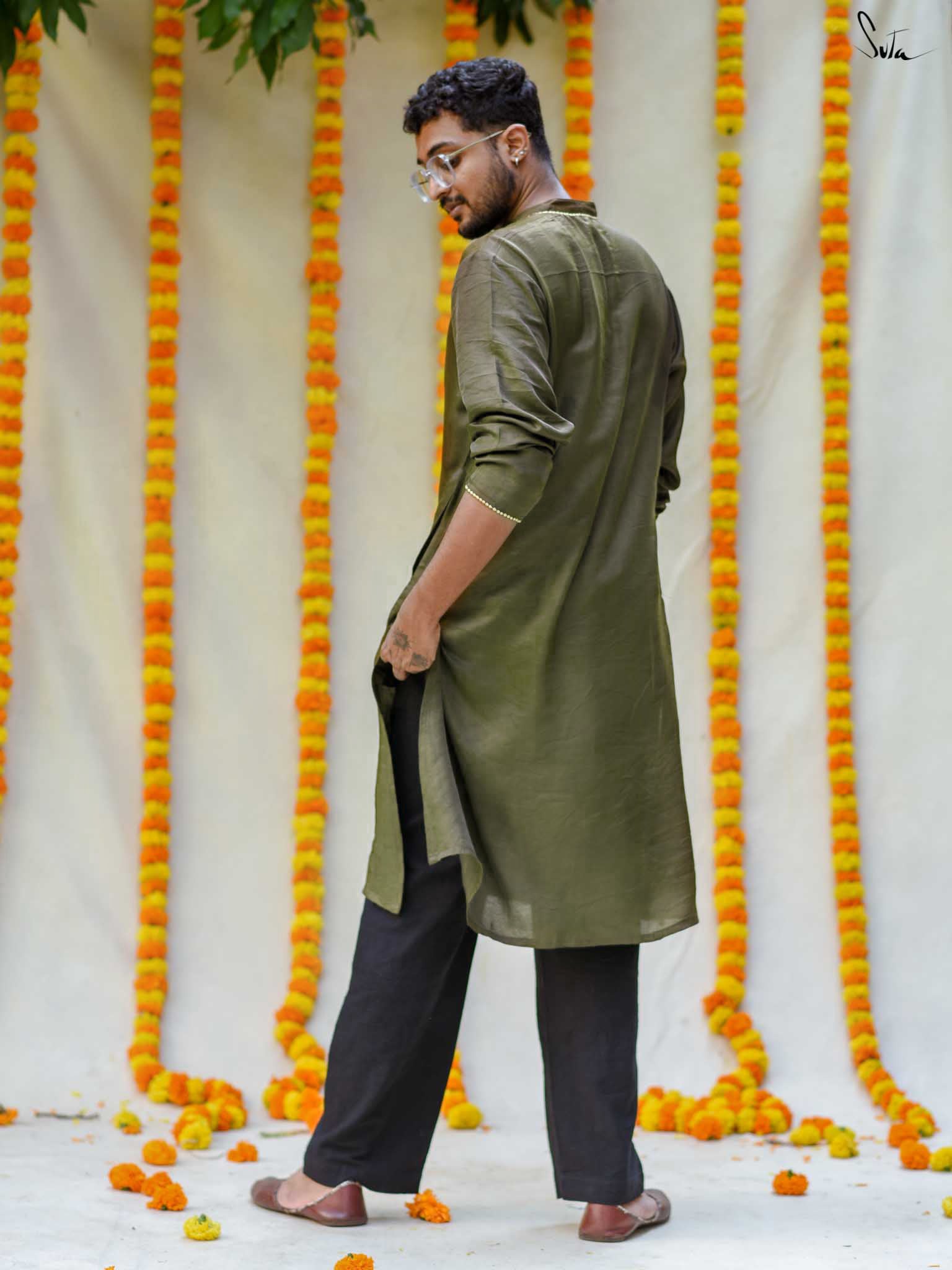 Henna Sa Gehra (Kurta)