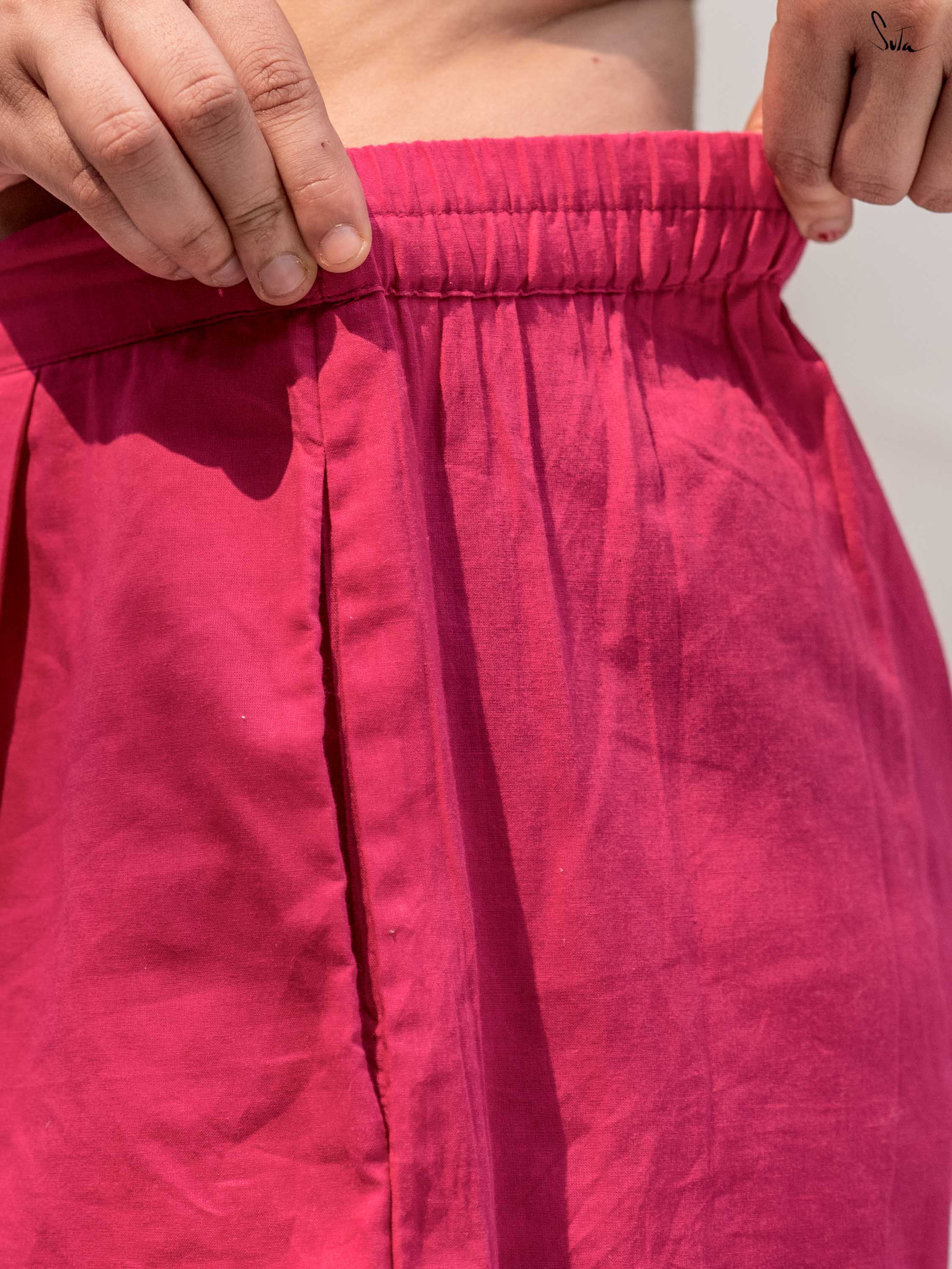 Neer Nodi (Pant)