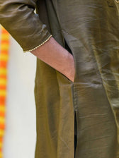 Henna Sa Gehra (Kurta)