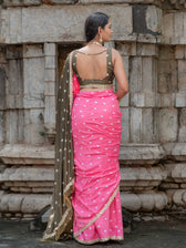 Gulabi Sa Bandhej