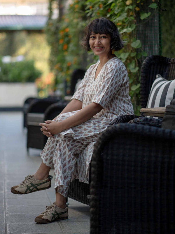 Shiny Short Kurta - Daisy White