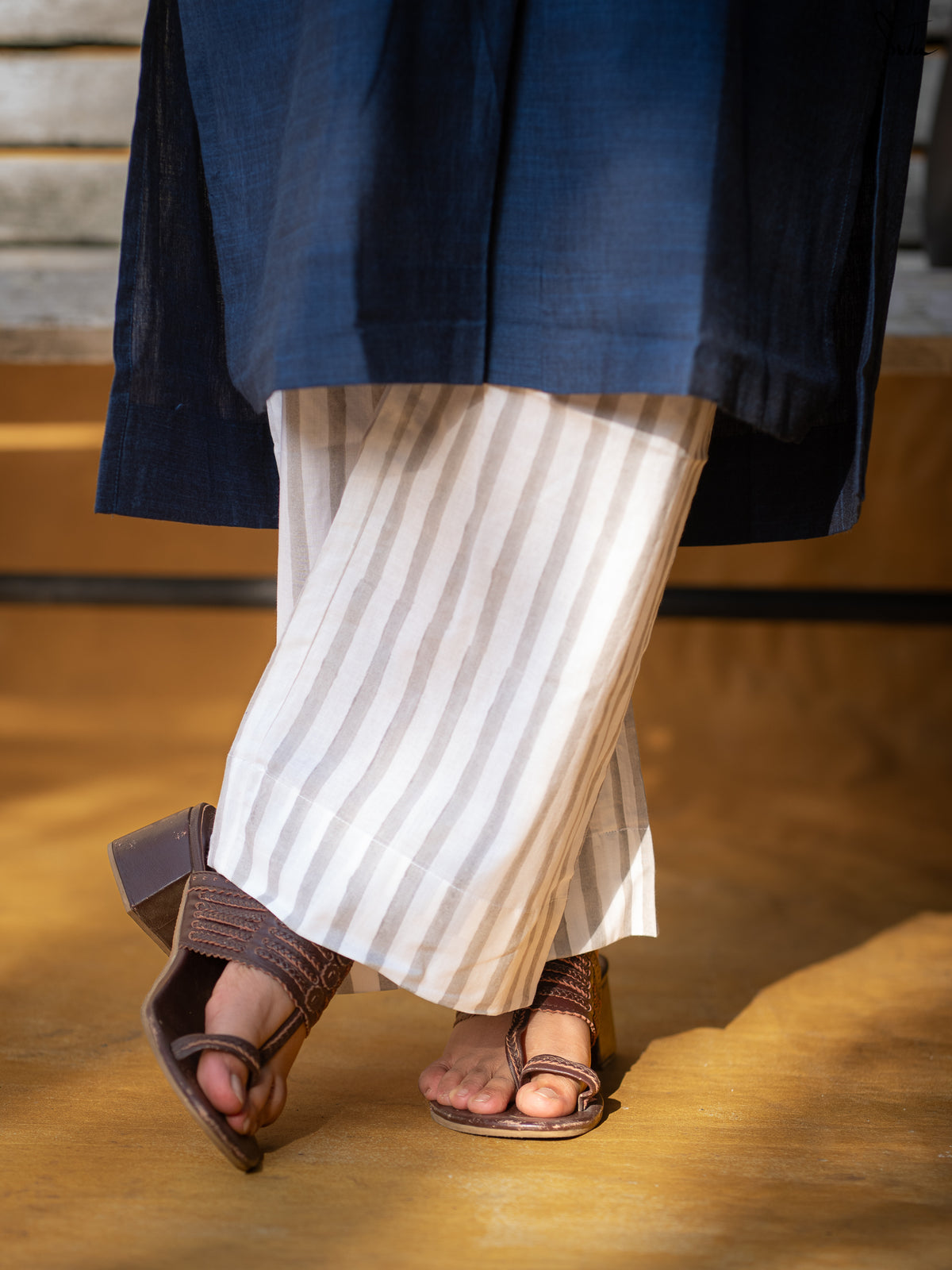 Ease Set - Imperial Blue