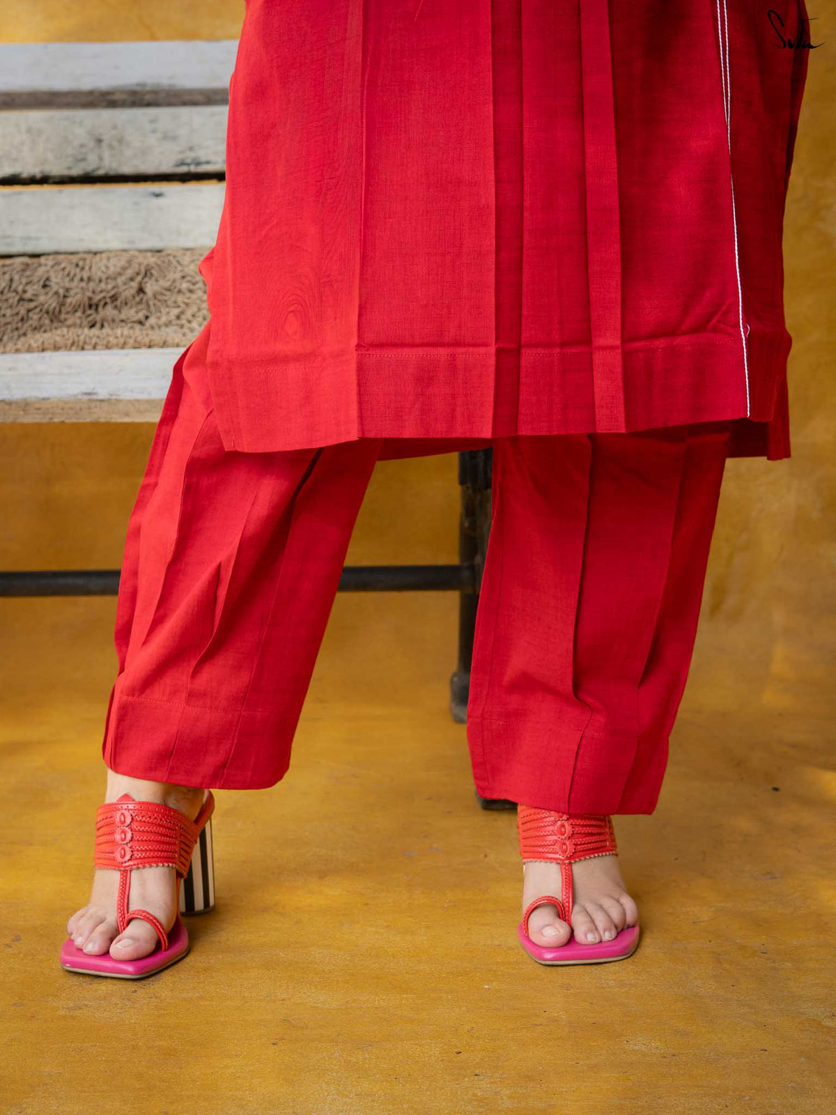 Ease Set - Red
