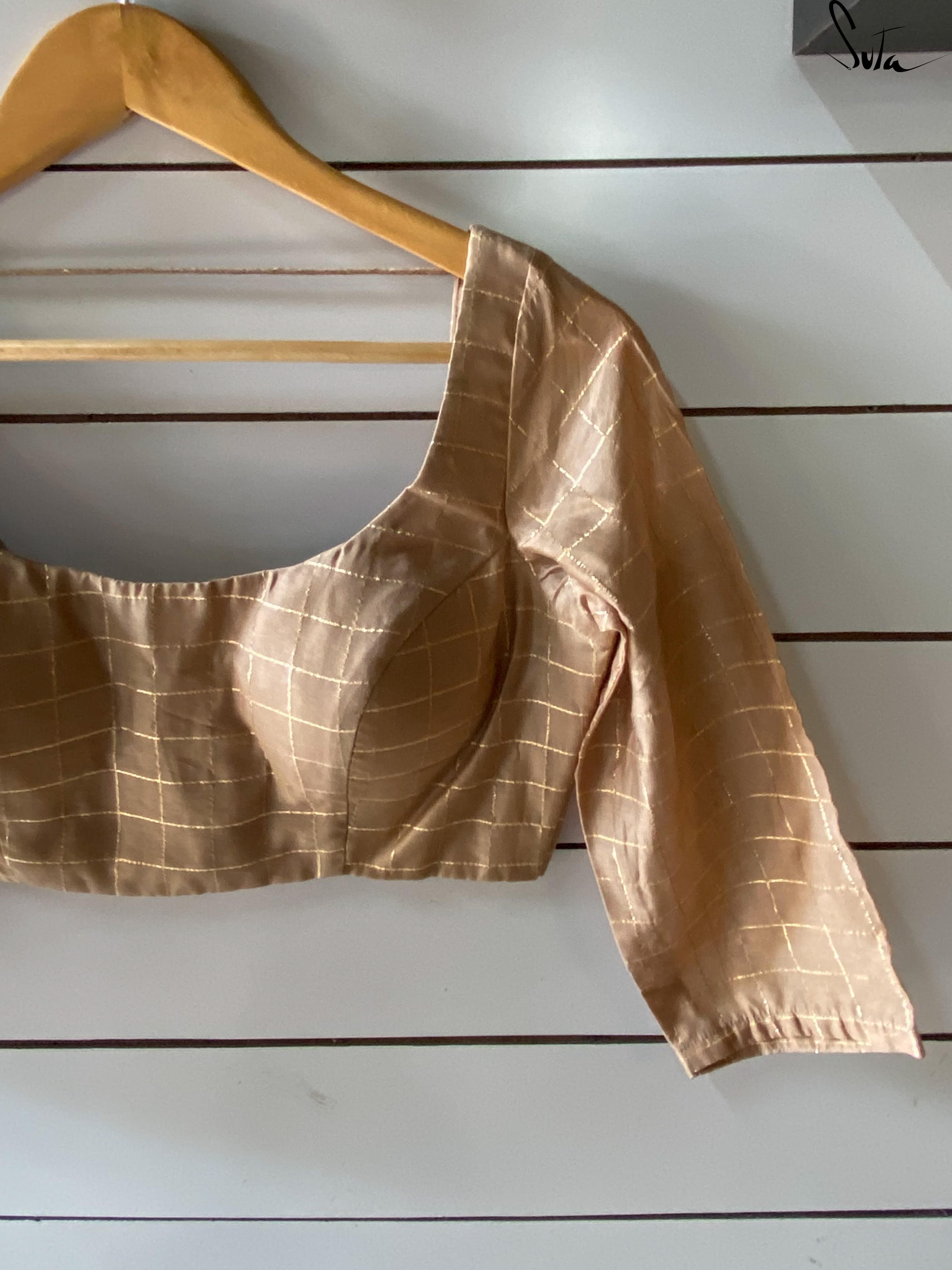 Gold Goyna