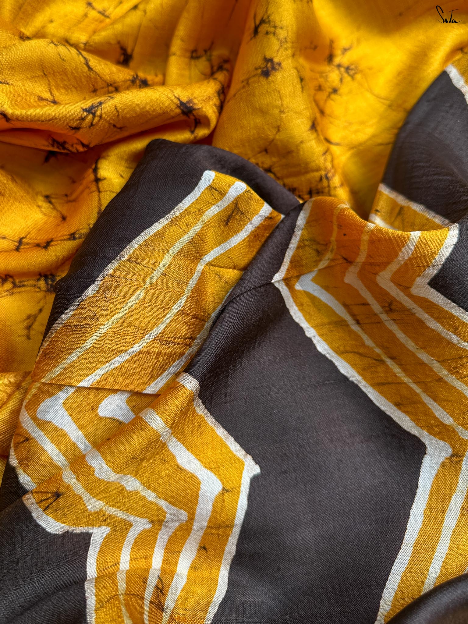 Golpo Batik (Hand Painted Batik Silk Saree)