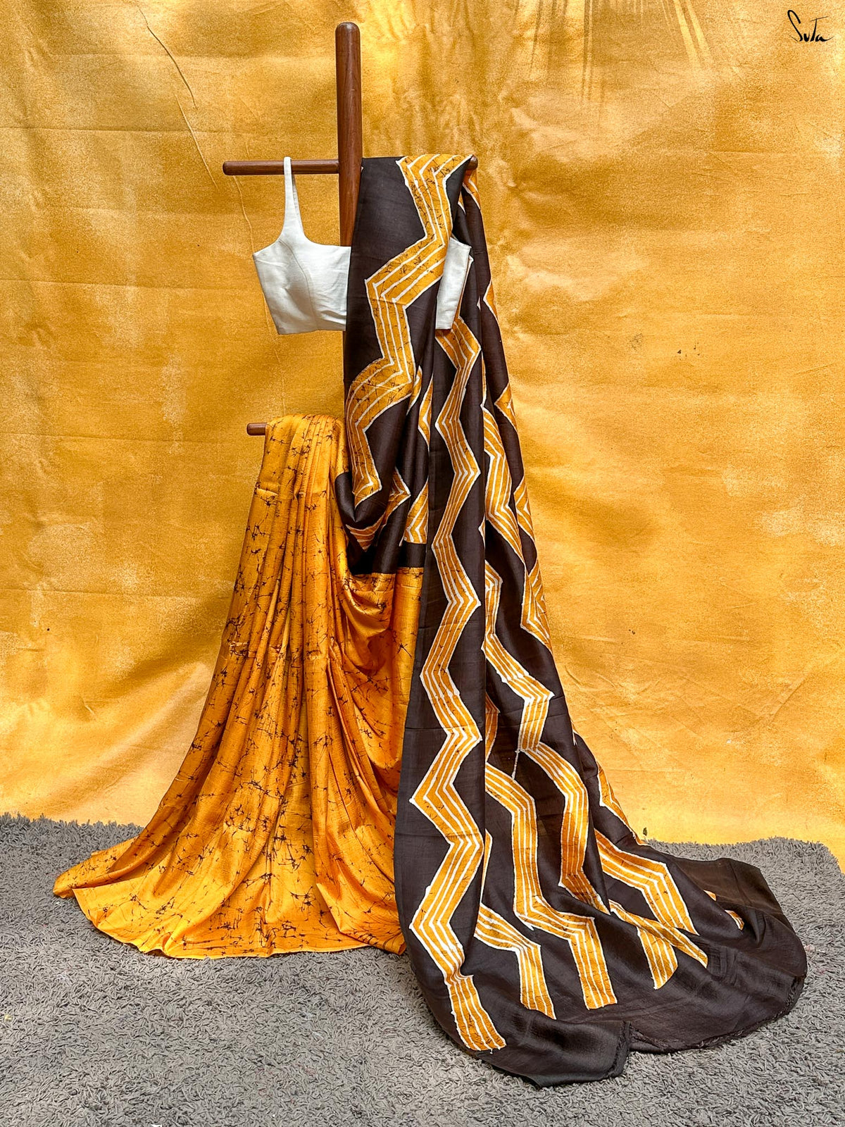 Golpo Batik | Hand Painted Batik Silk Saree