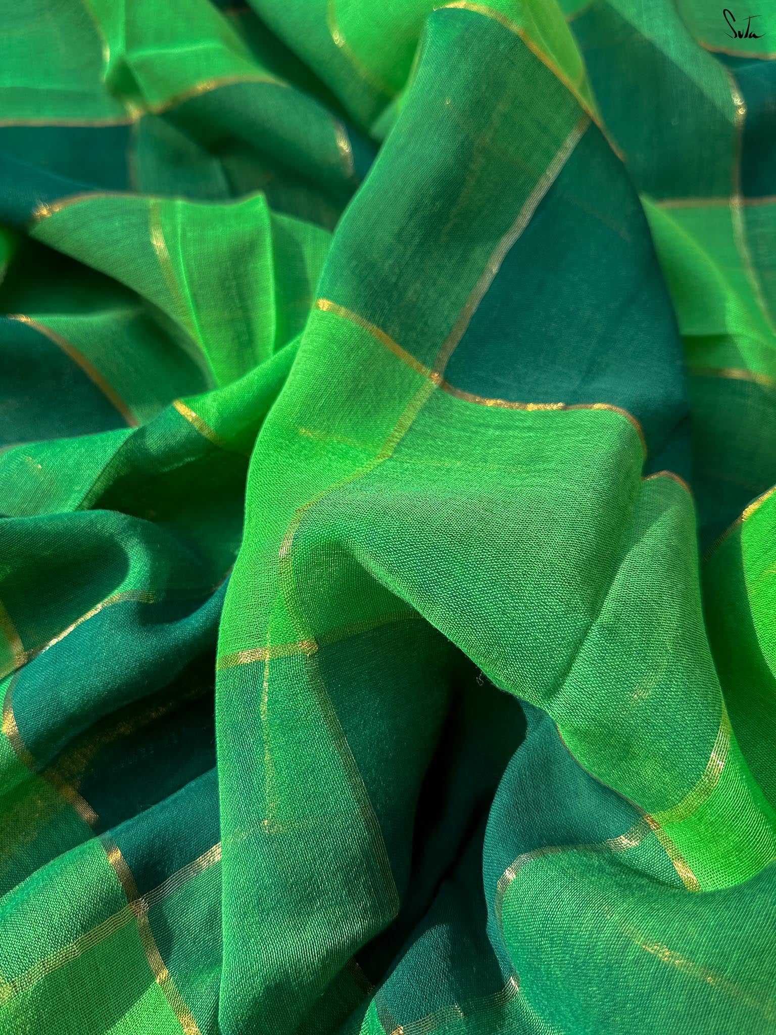 Green Zari Glow