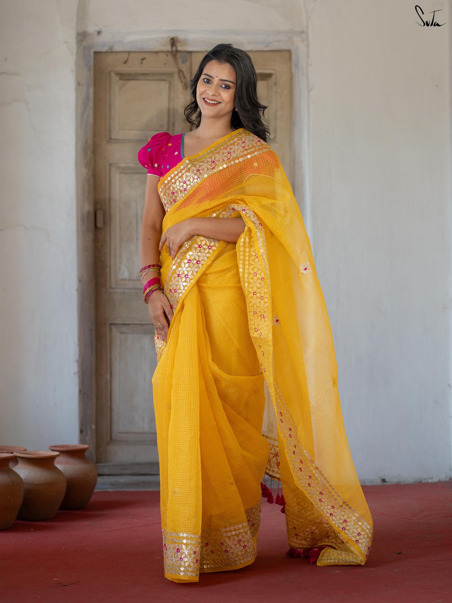 Holud Pakhi