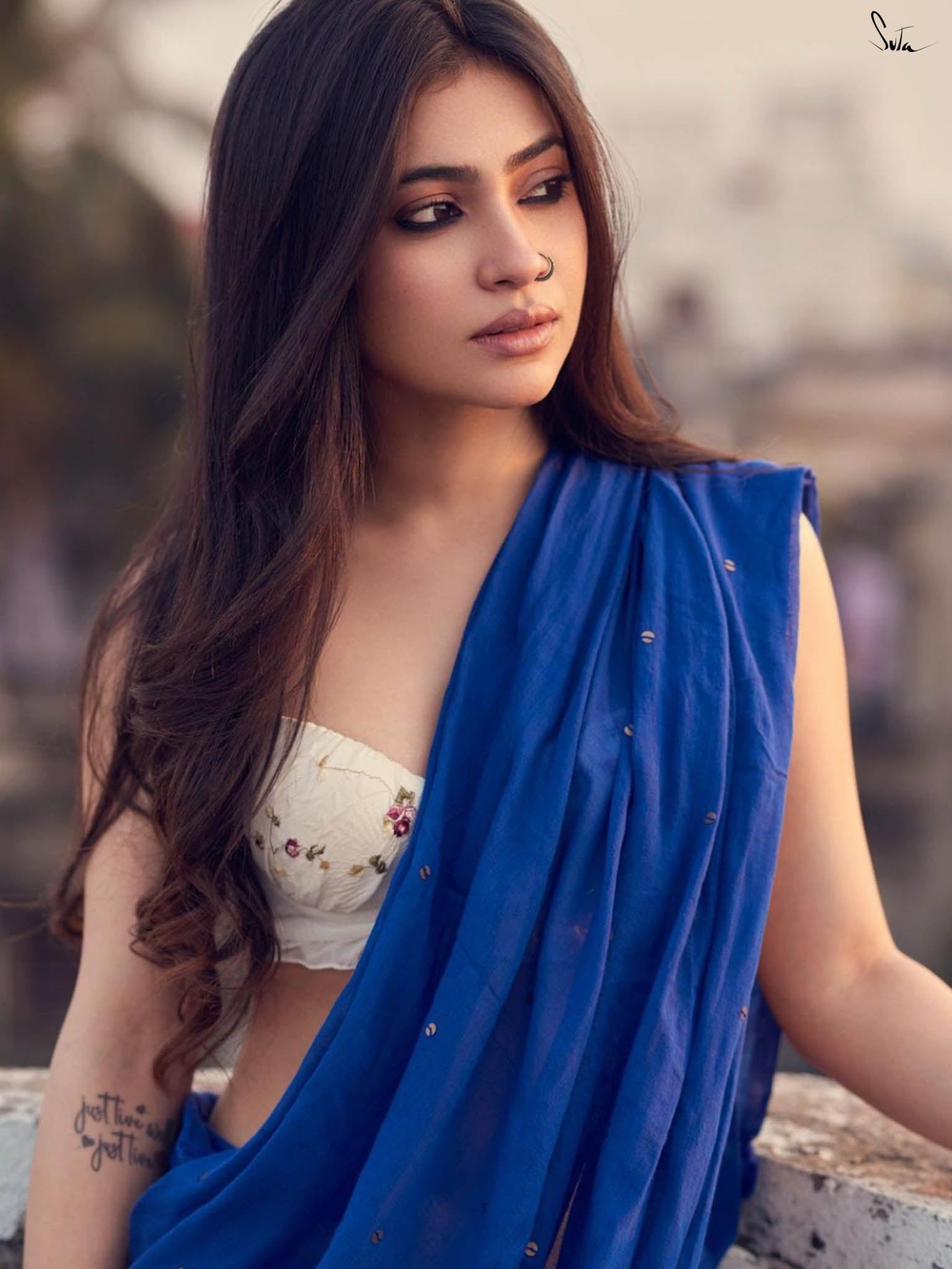 Midnight blue chumki