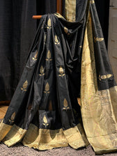 Kaali Kangan