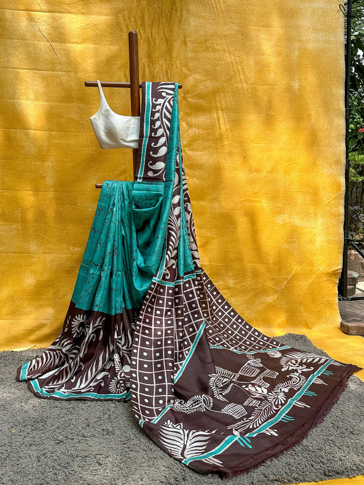 Neel Aabir(Hand Painted Batik Silk Saree)