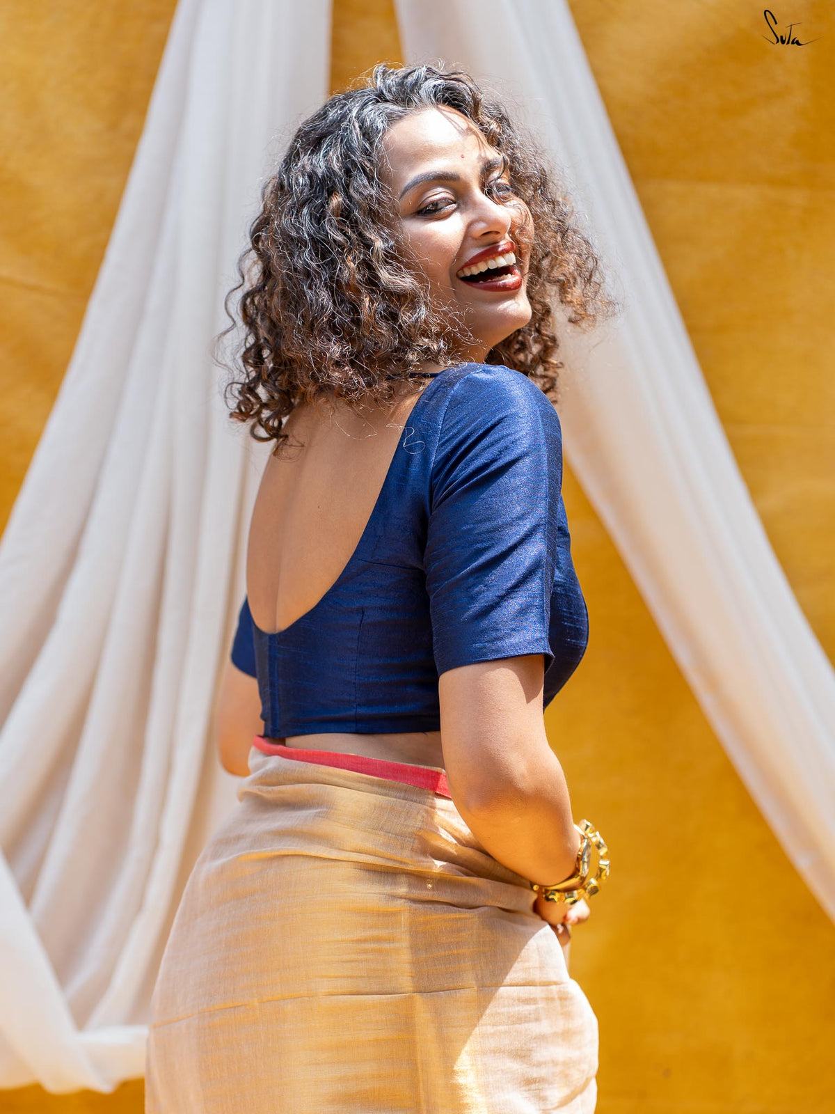 Neela Rozana