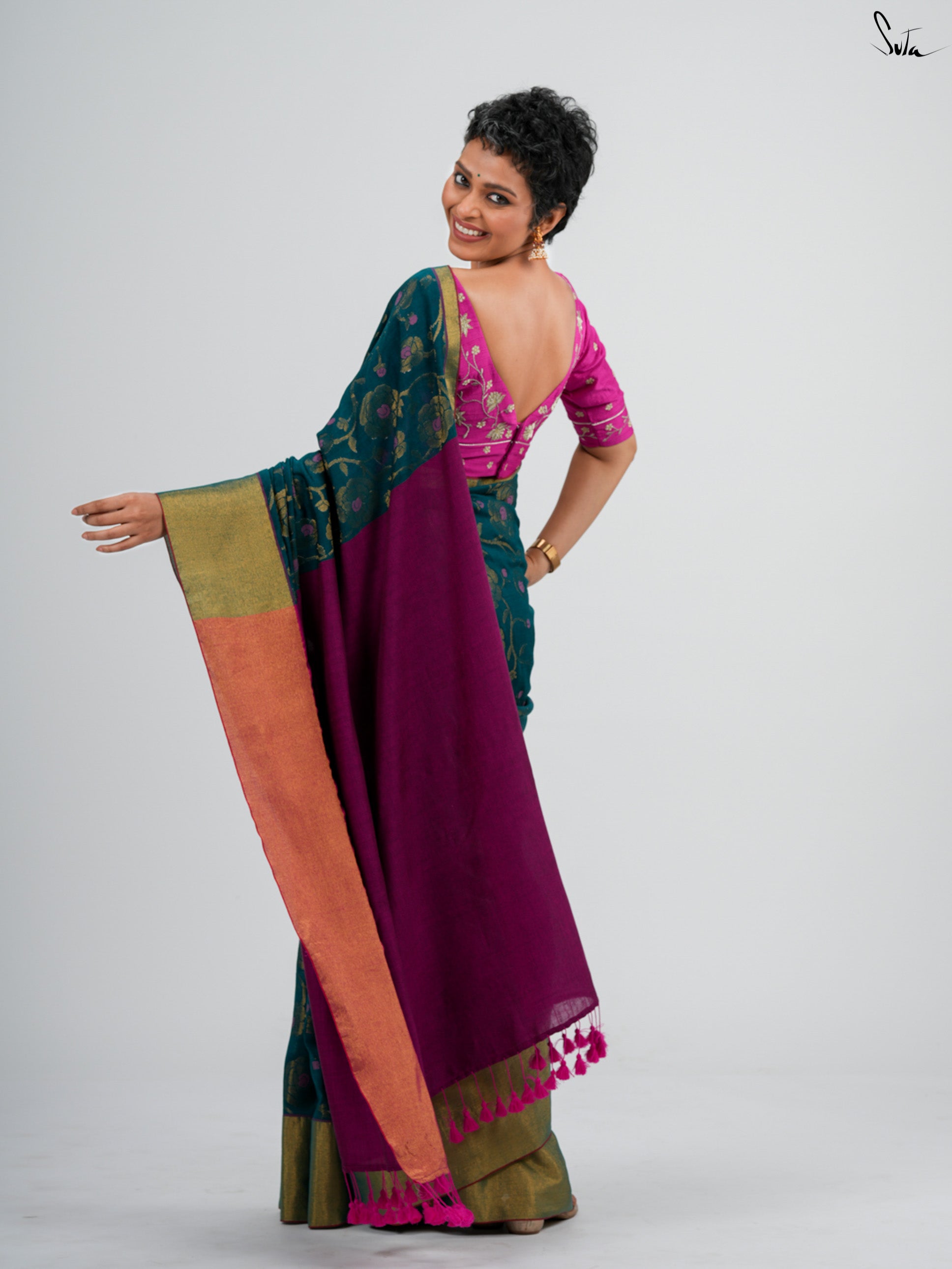 Nila Alpana Saree